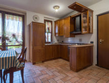 Rustiek appartement in Lazise, 350m van centrum en 1km van het Gardameer - thumbnail 6