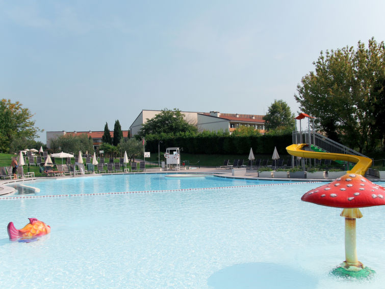 Eden Translation missing: cottages_en.helpers.properties.accommodation_type.holiday_resort in Peschiera del Garda