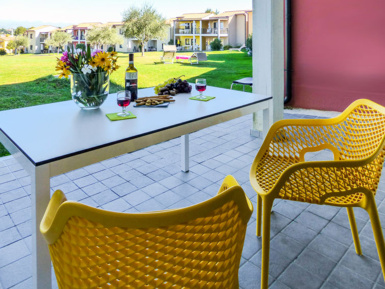 Licht appartement voor 6 personen in Belvedere Village, Peschiera del Garda in Peschiera del Garda