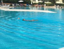 Wohnung im Resort mit großes Schwimmbad und Sportbereich