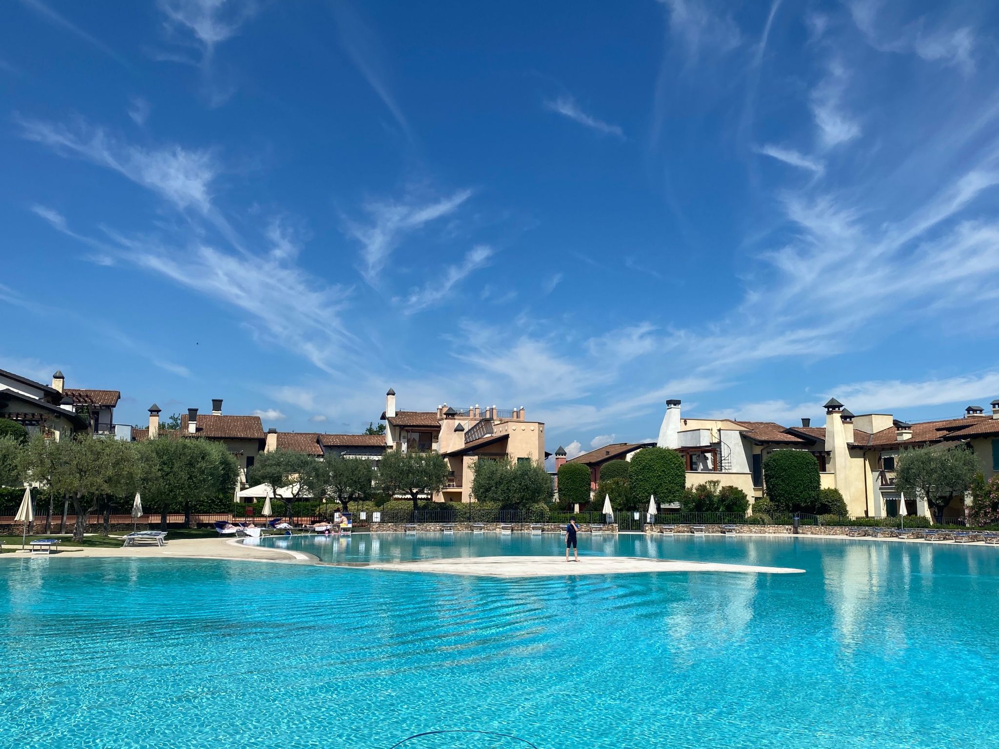 Wohnung im Resort mit großes Schwimmbad und Sportbereich-Image-tags.info