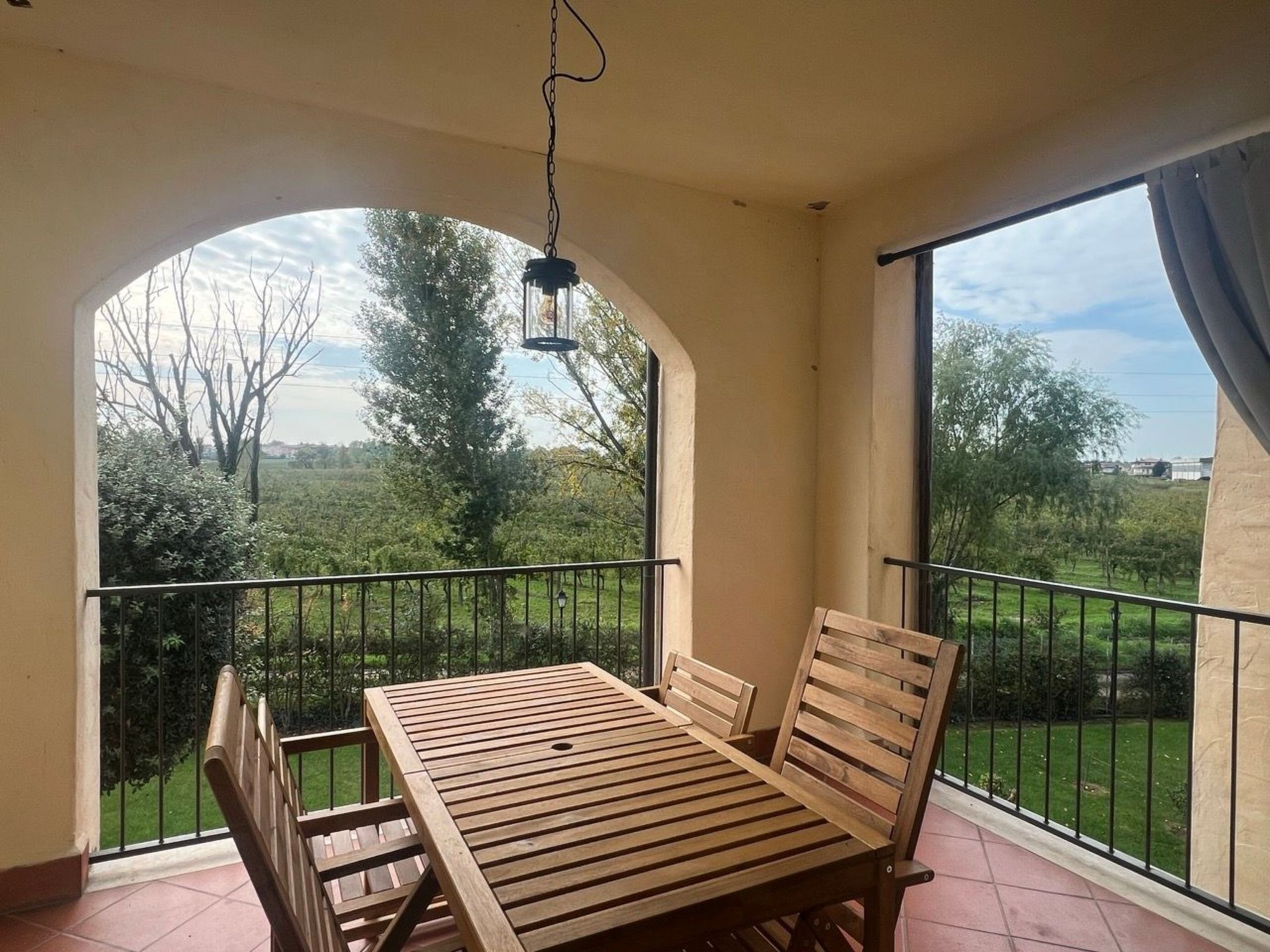 Wohnung im Resort mit großes Schwimmbad und Sportbereich-Image-tags.info