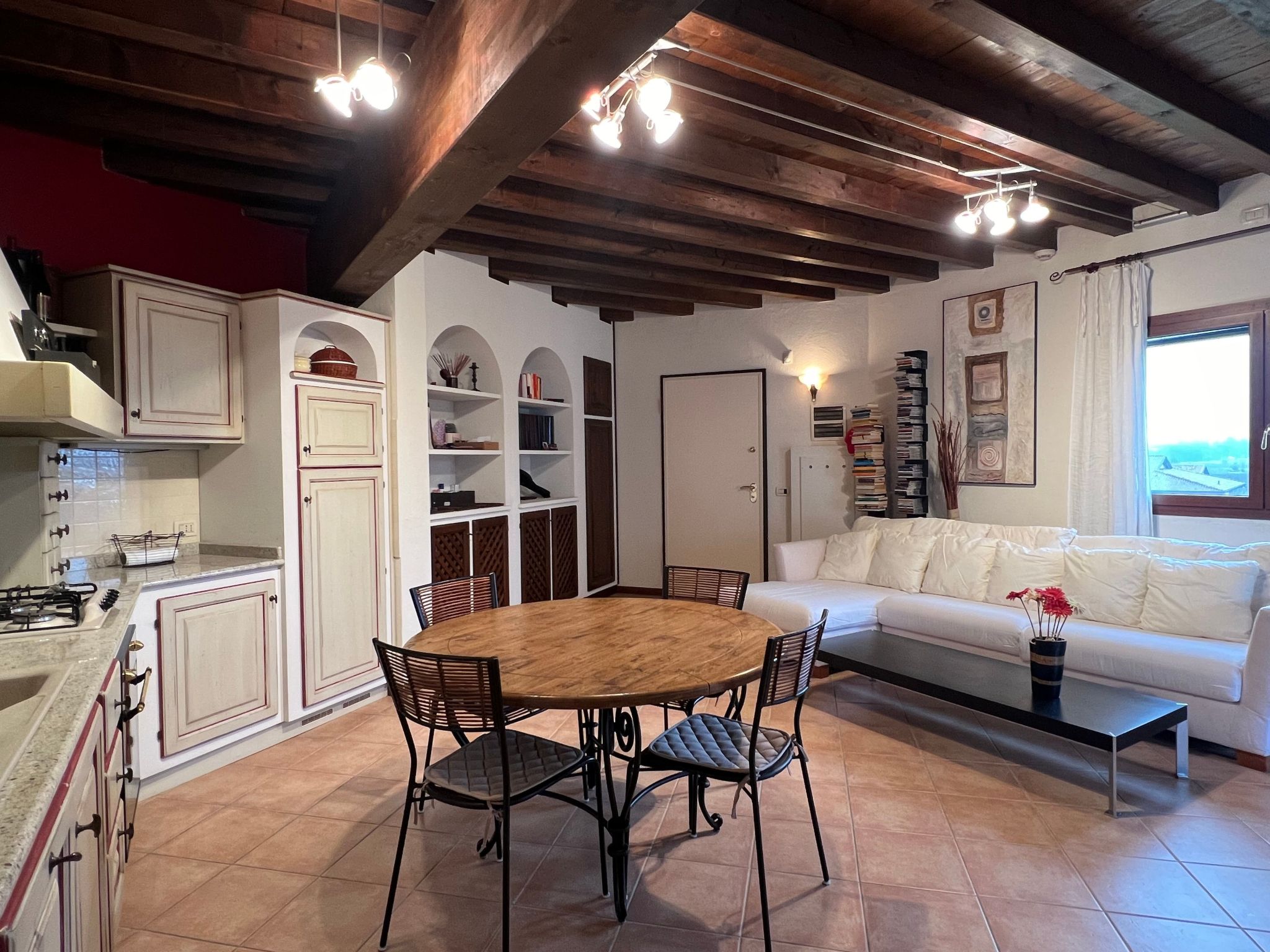 Wohnung im Resort mit großes Schwimmbad und Sportbereich-Drinnen