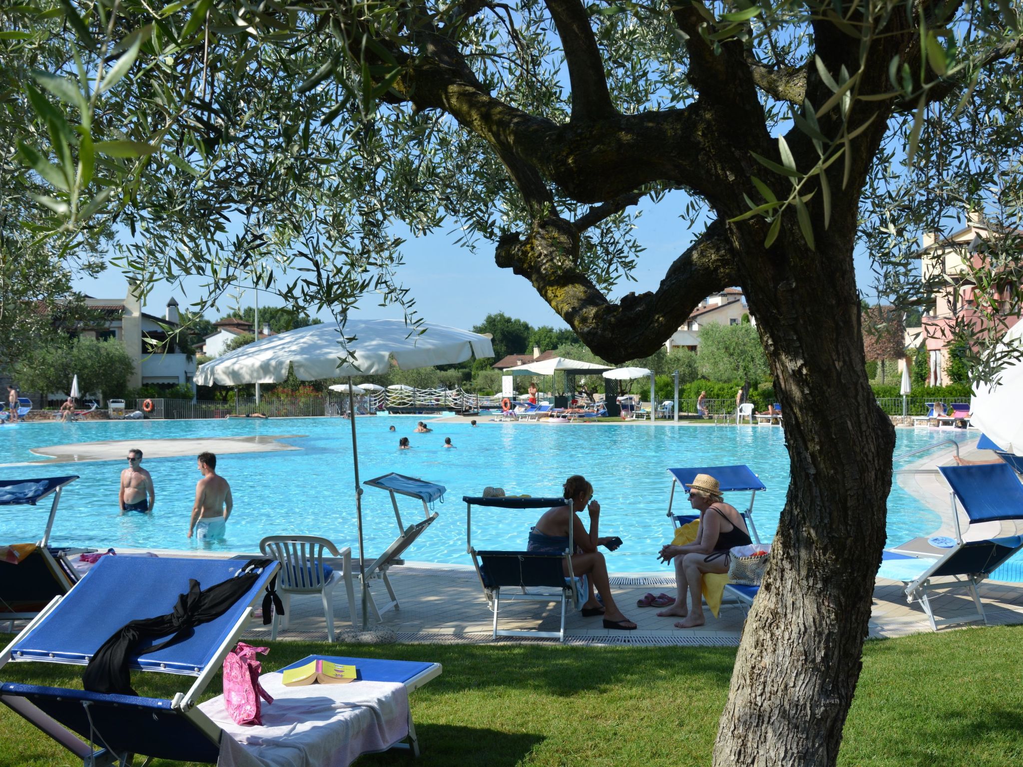 Wohnung mit Terrasse-Draußen
