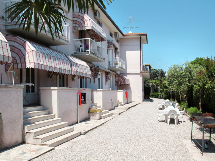 Residence Poggio al Lago (SIR104)