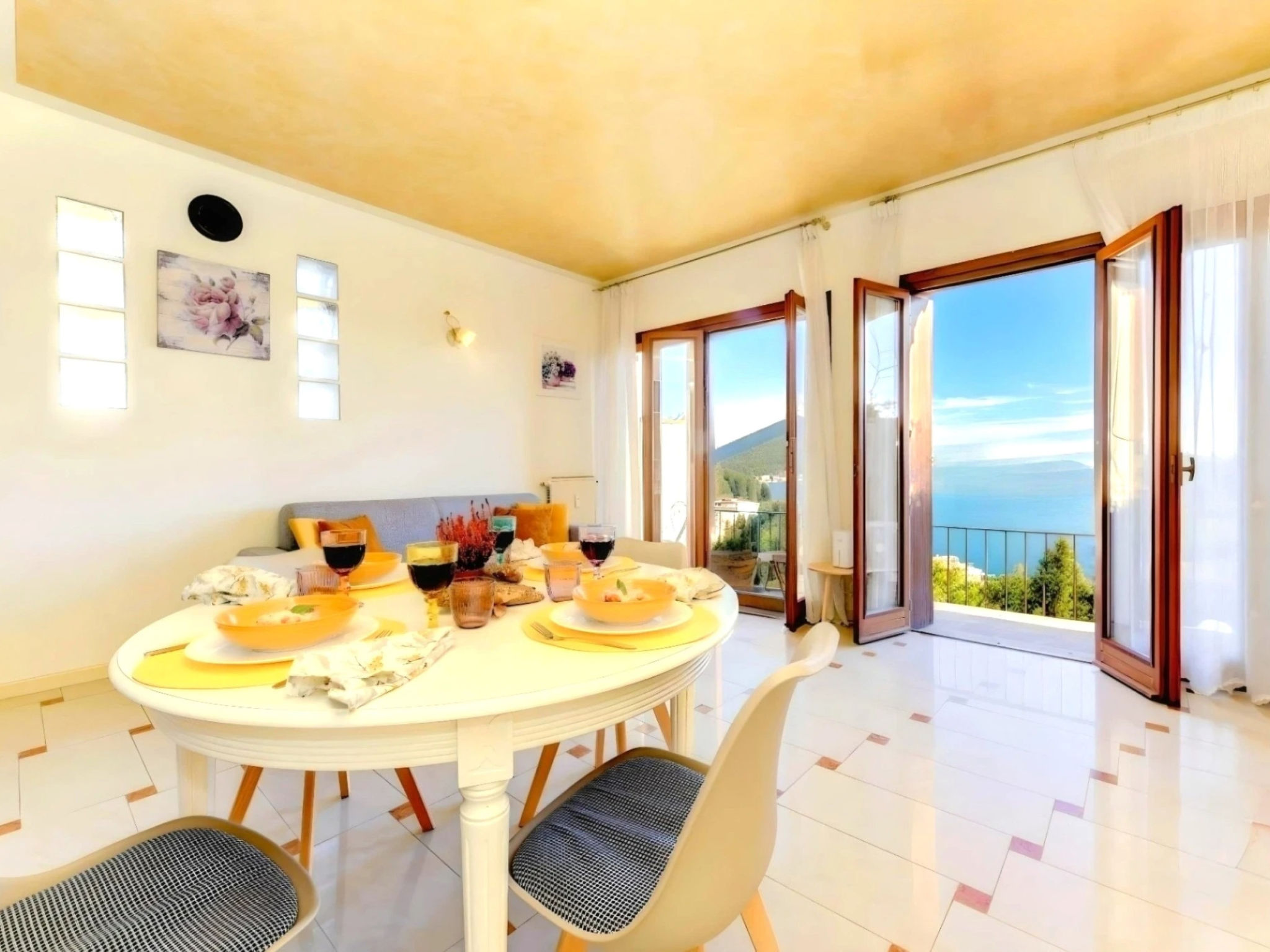 Photo of 74 Desenzanoloft Eden Lake View And Private Beach