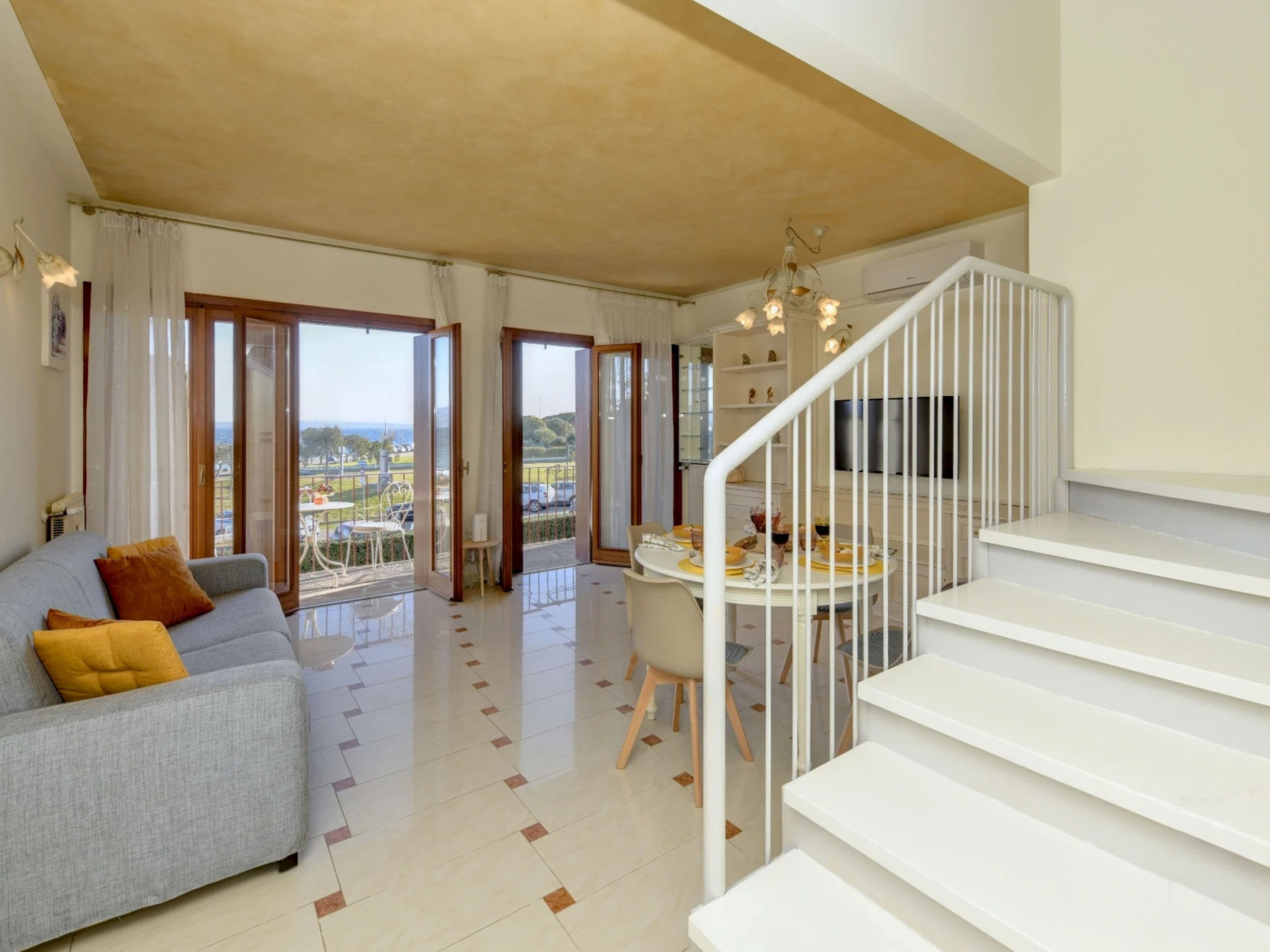 Photo of 74 Desenzanoloft Eden Lake View And Private Beach