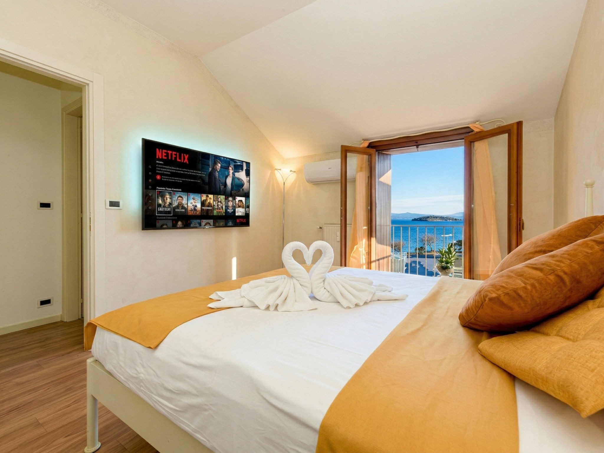 Photo of 74 Desenzanoloft Eden Lake View And Private Beach