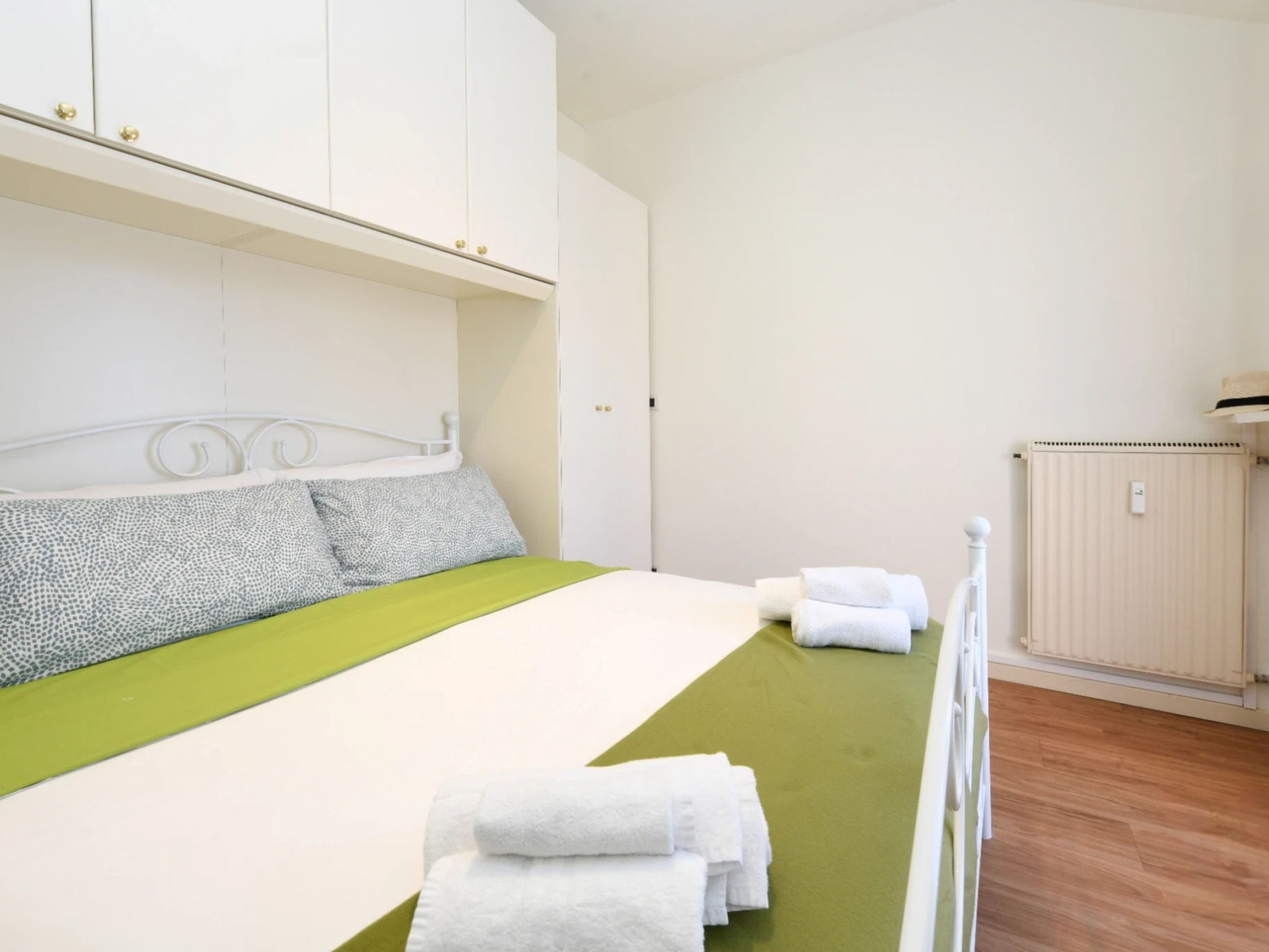 Photo of 74 Desenzanoloft Eden Lake View And Private Beach
