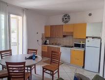 Sfeervol appartement voor 1 persoon aan het Gardameer in Sirmione - thumbnail 1