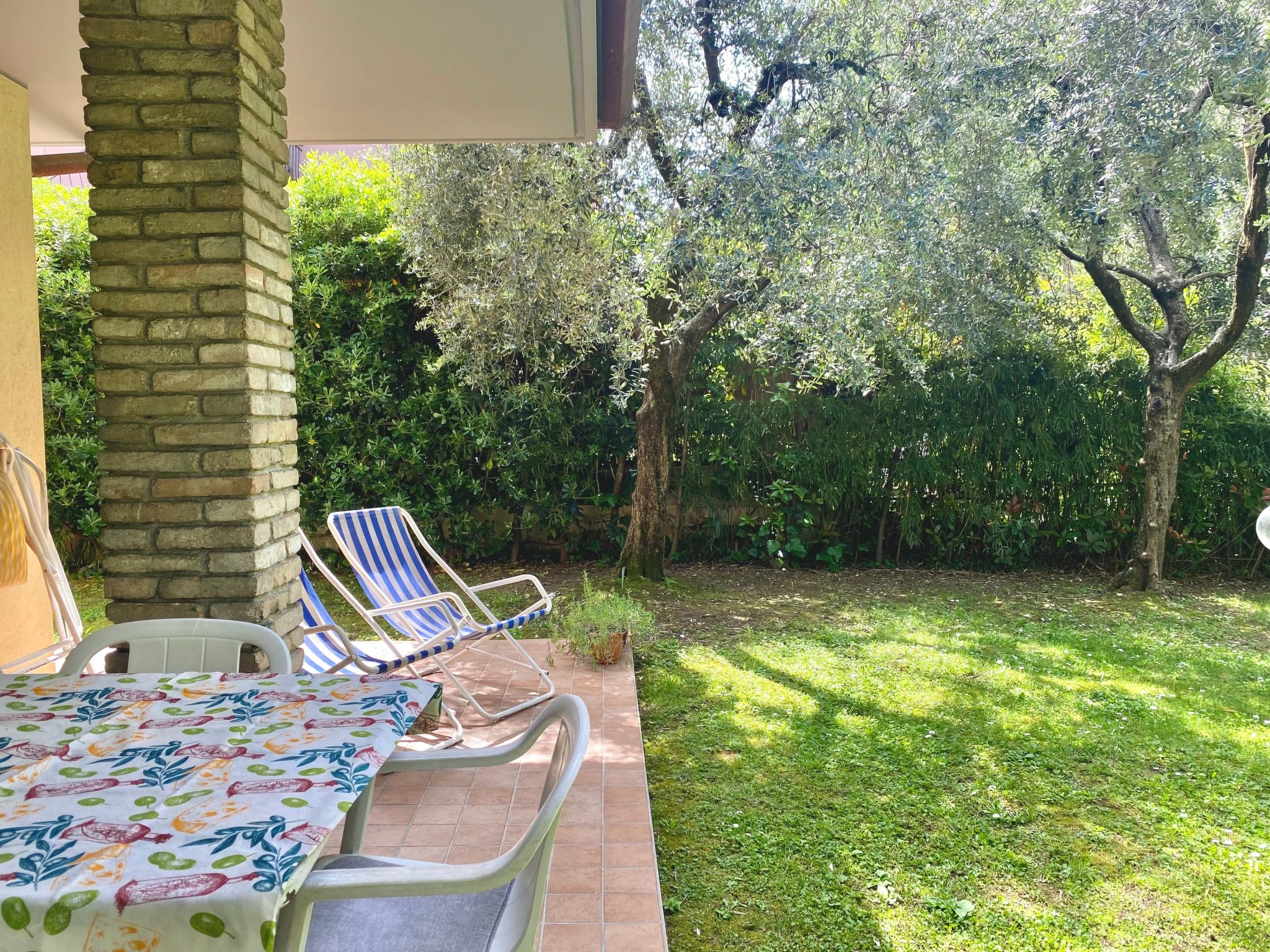 Gemütliche Drei-Zimmer-Wohnung mit Garten-Inside