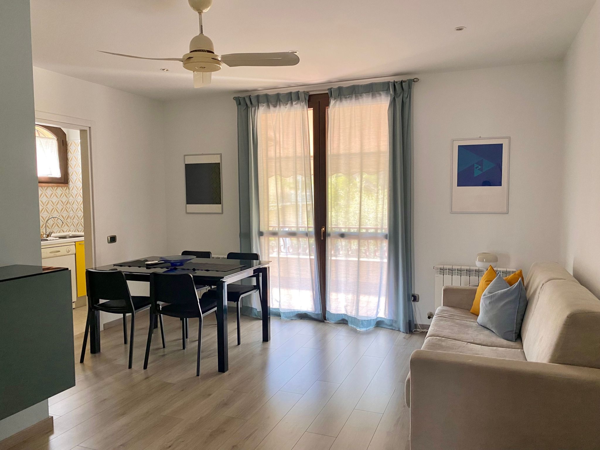 Gemütliche Drei-Zimmer-Wohnung mit Balkon-Inside