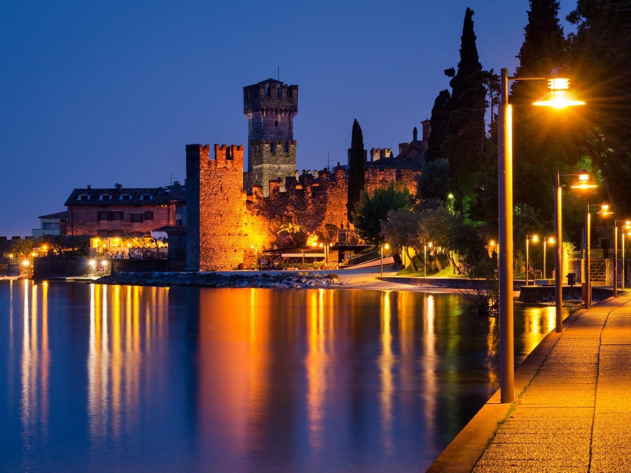 Gemütliche Drei-Zimmer-Wohnung mit Garten-Binnen