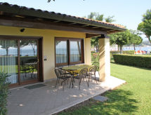 Ferienhaus Front Lake Resort Le Corti del Lago