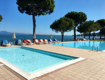 Ferienhaus Front Lake Resort Le Corti del Lago
