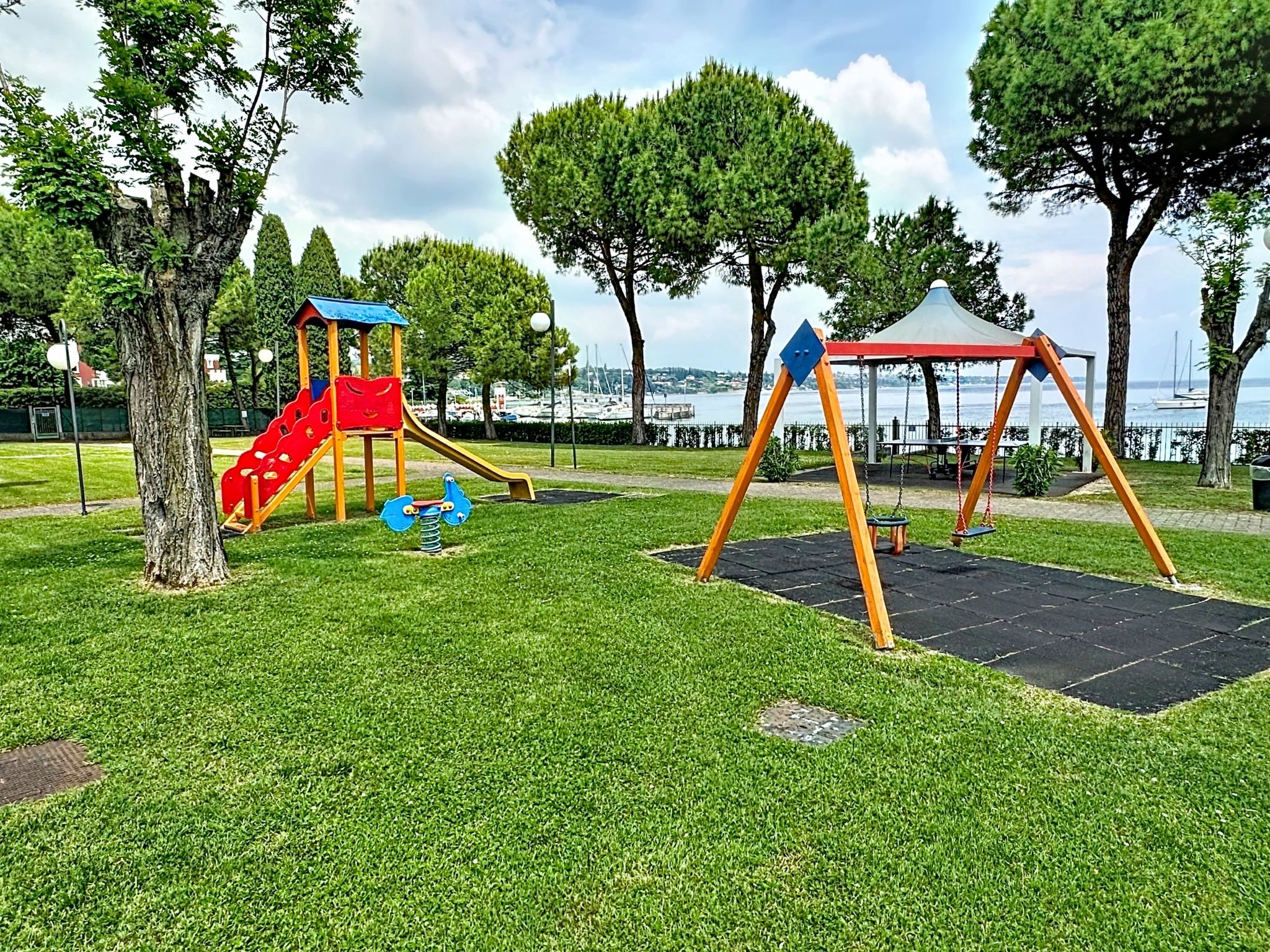 Front Lake Resort Le Corti del Lago - Buiten