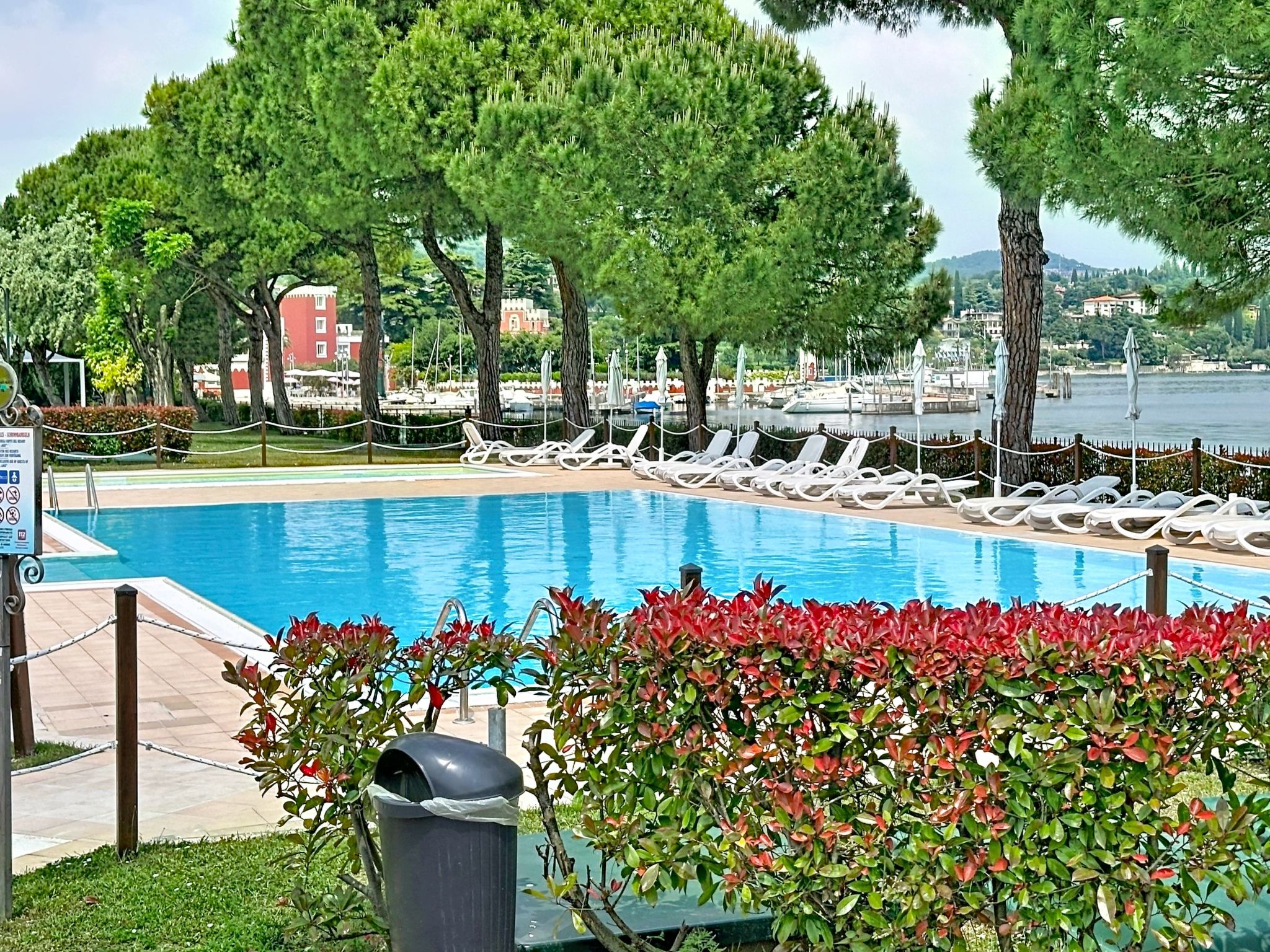 Front Lake Resort Le Corti del Lago - Buiten