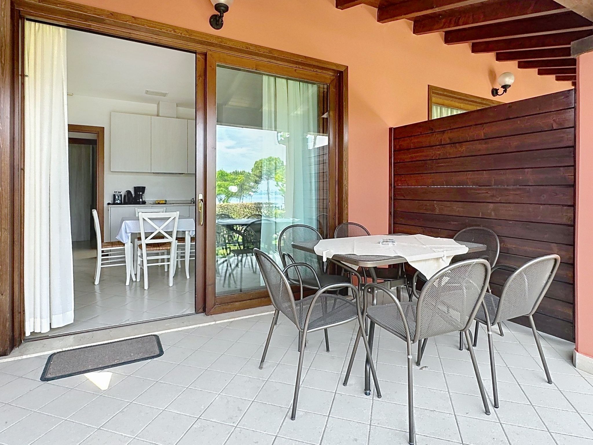 Front Lake Resort Le Corti del Lago - Buiten