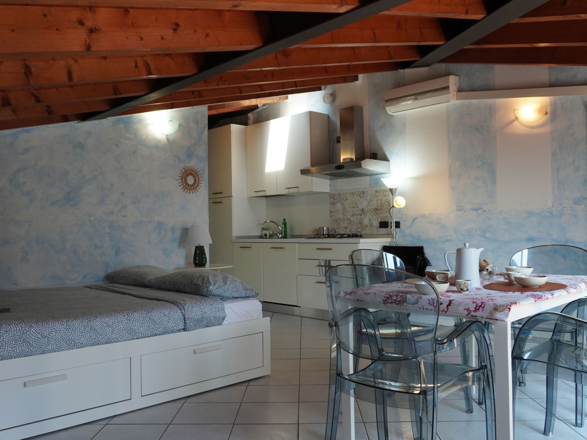 La Mansarda a Lago - Lina 3-Drinnen