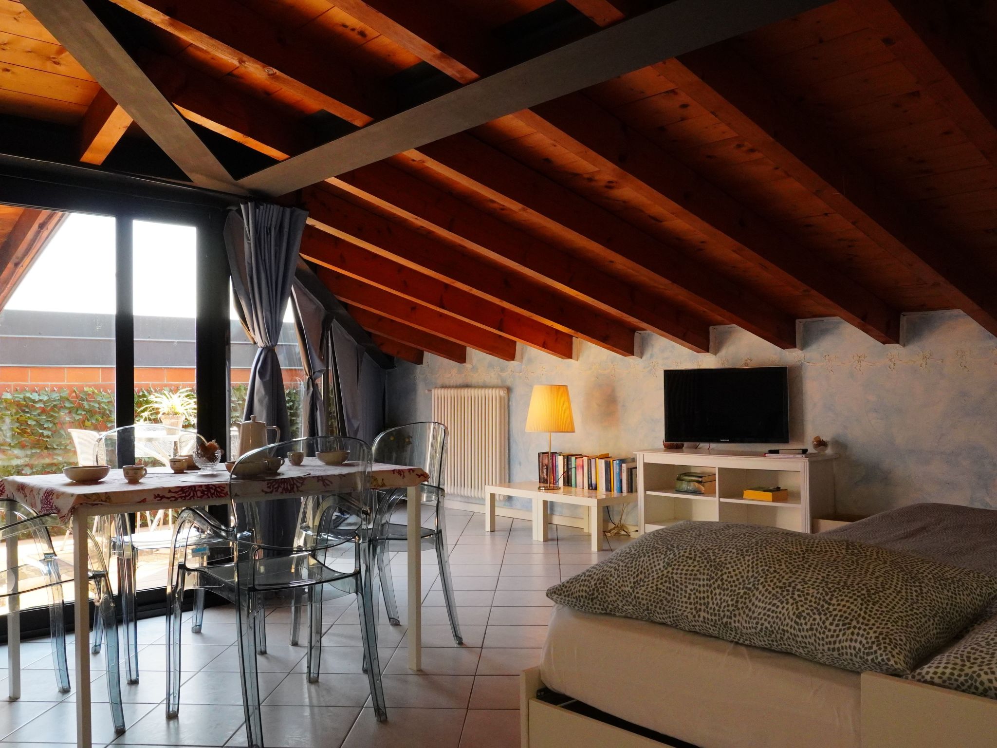 La Mansarda a Lago - Lina 3-Drinnen