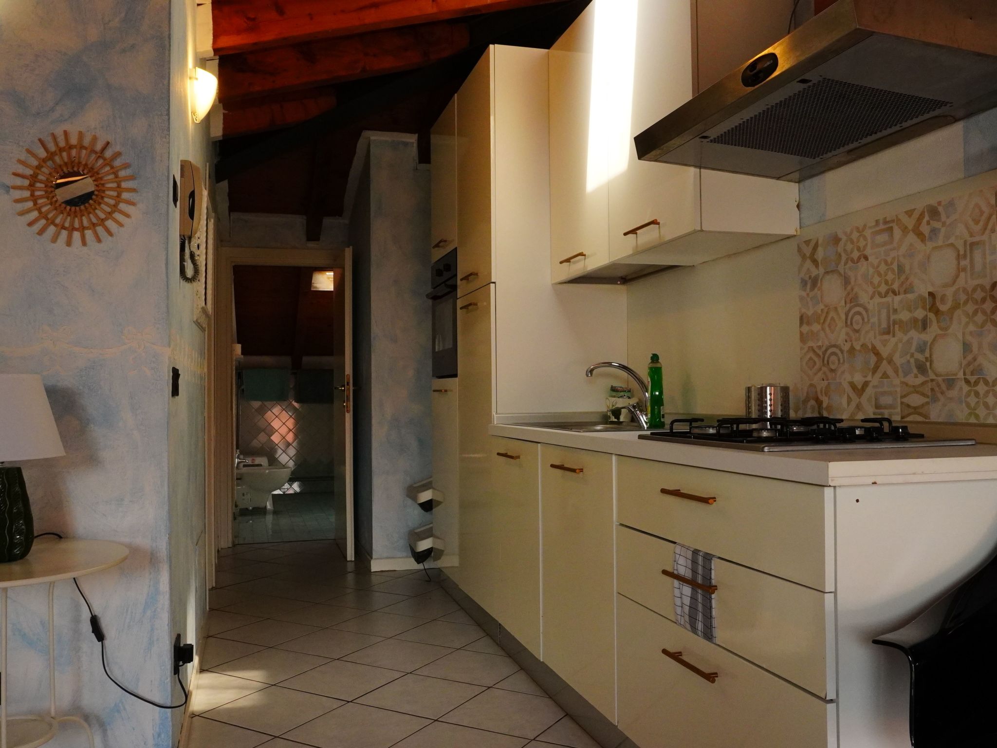 La Mansarda a Lago - Lina 3-Drinnen