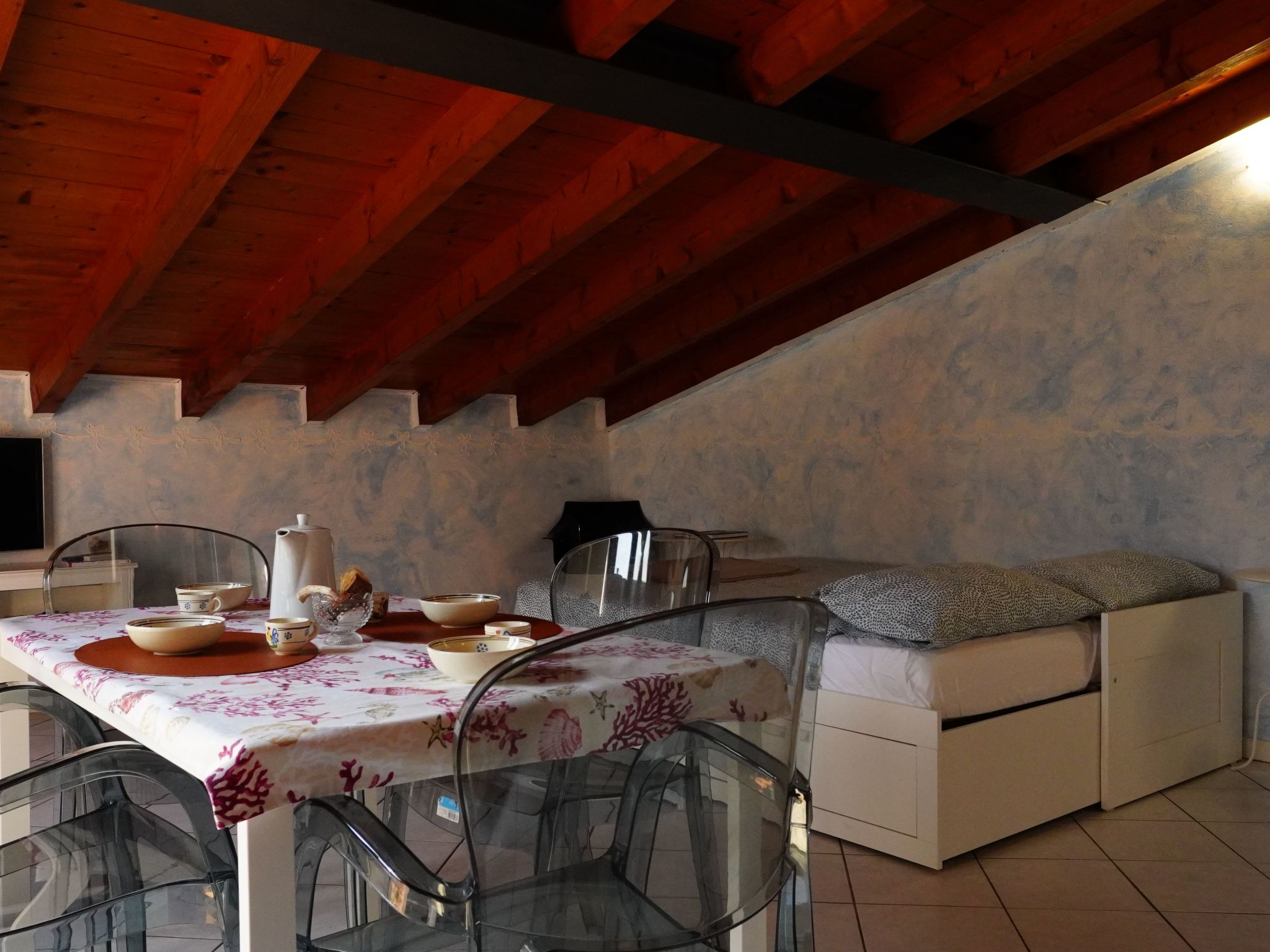 La Mansarda a Lago - Lina 3-Drinnen