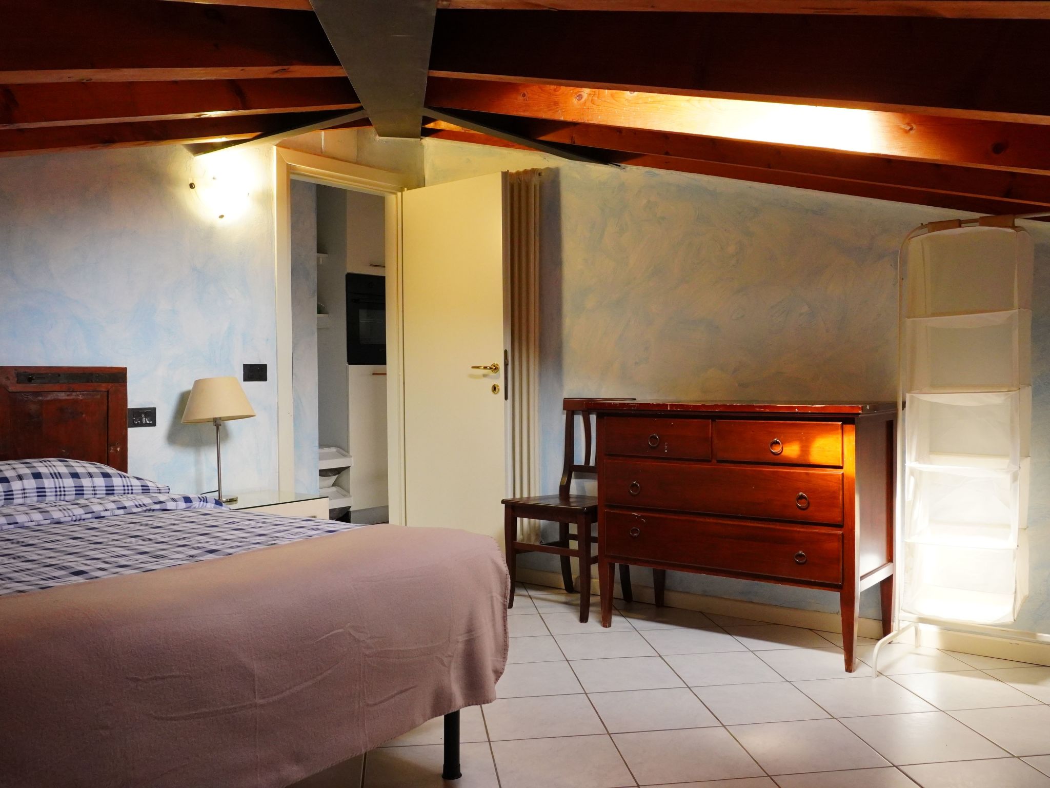 La Mansarda a Lago - Lina 3-Drinnen