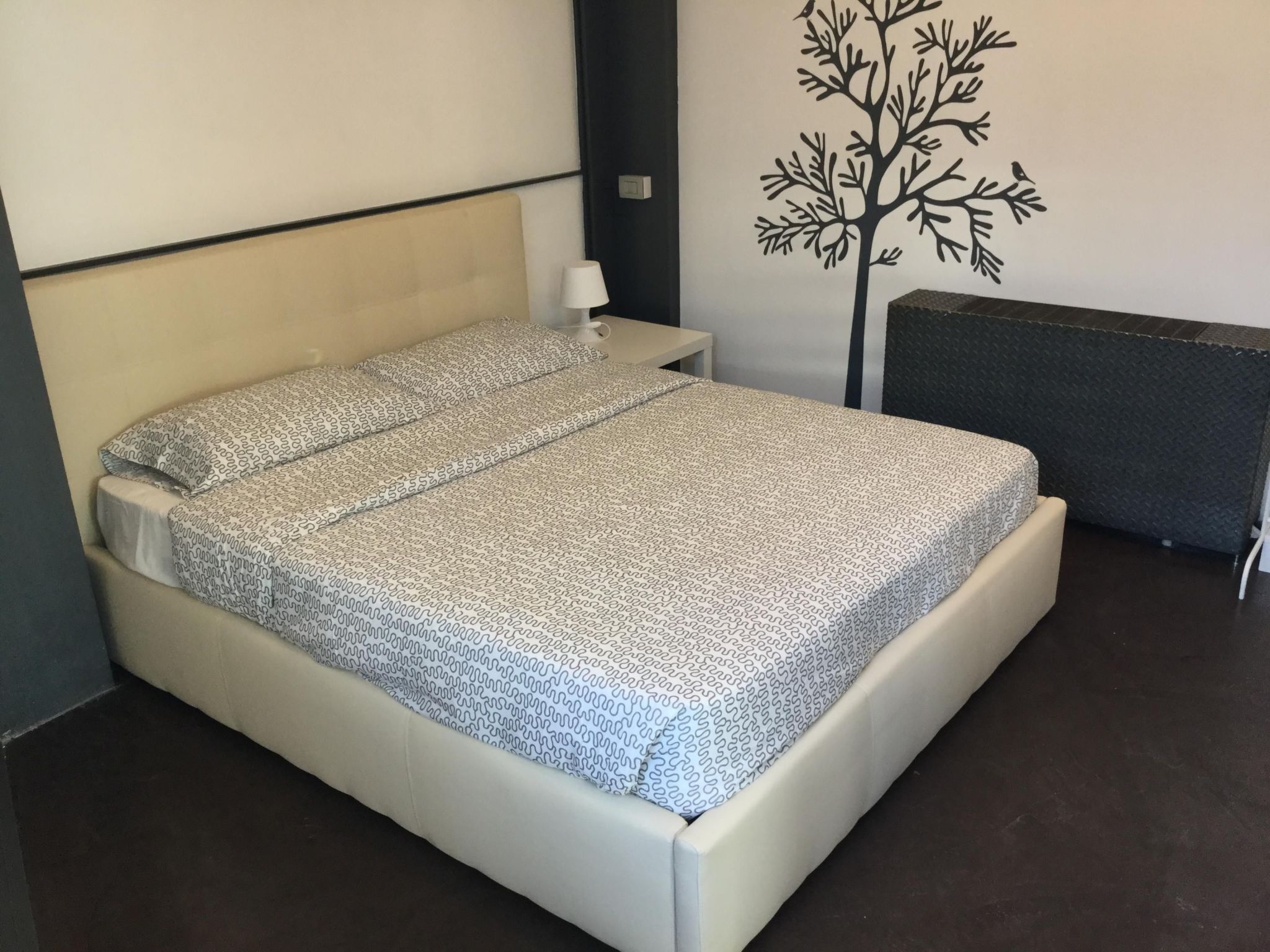 Rose 1 Studio mit Doppelbett-Drinnen