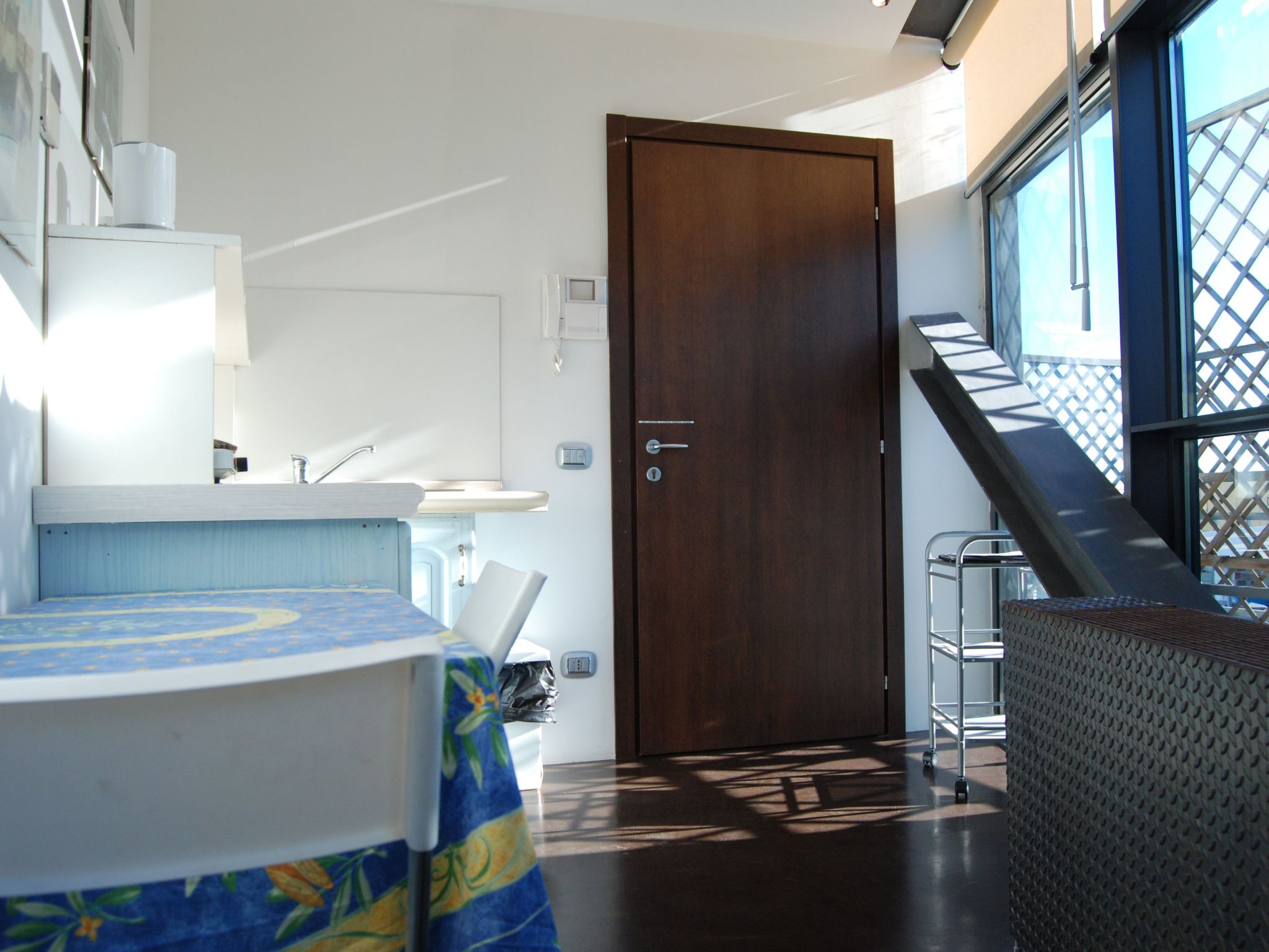 Rose 1 Studio mit Doppelbett-Drinnen