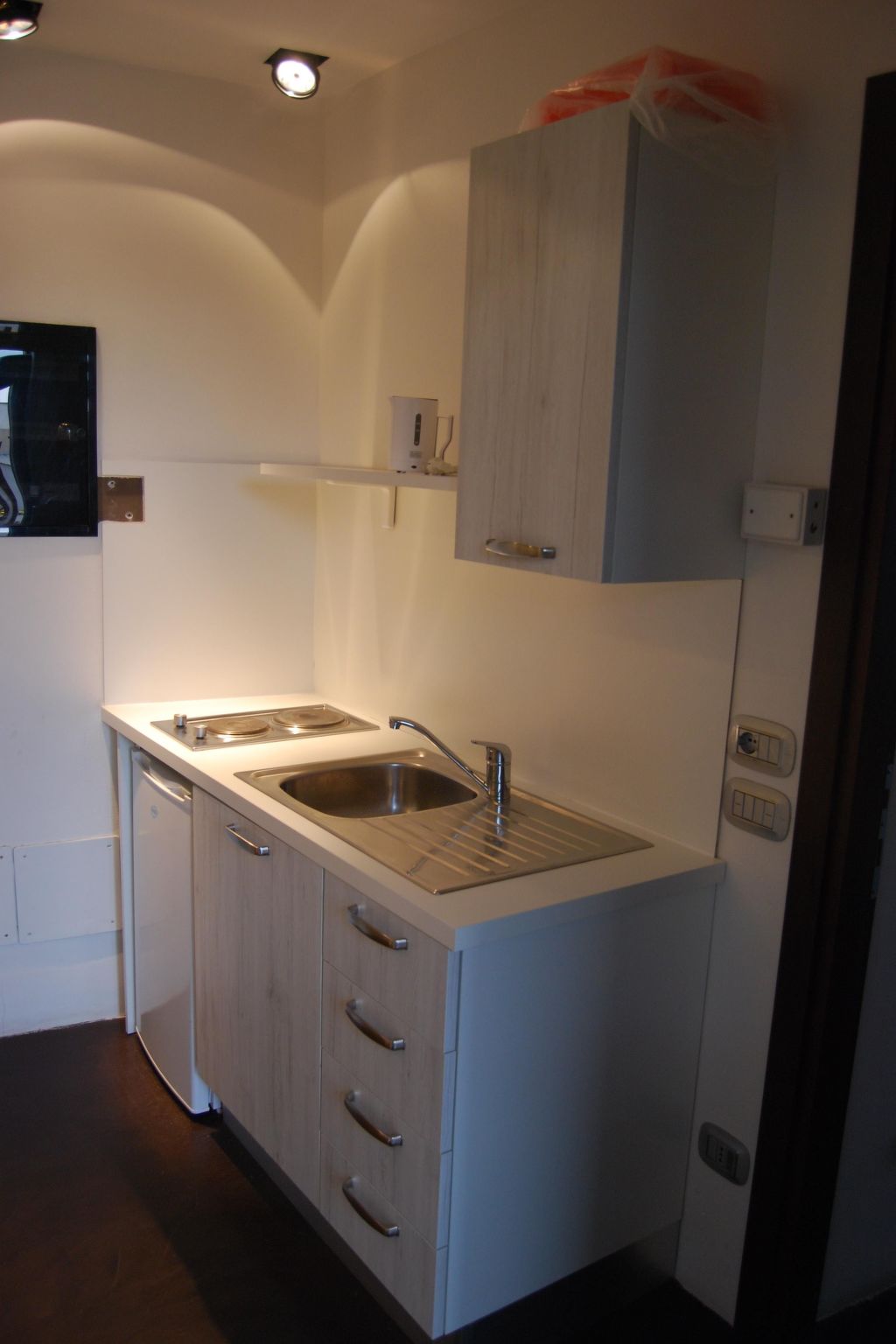 Rose 2 Studio in Desenzano Del Garda-Inside