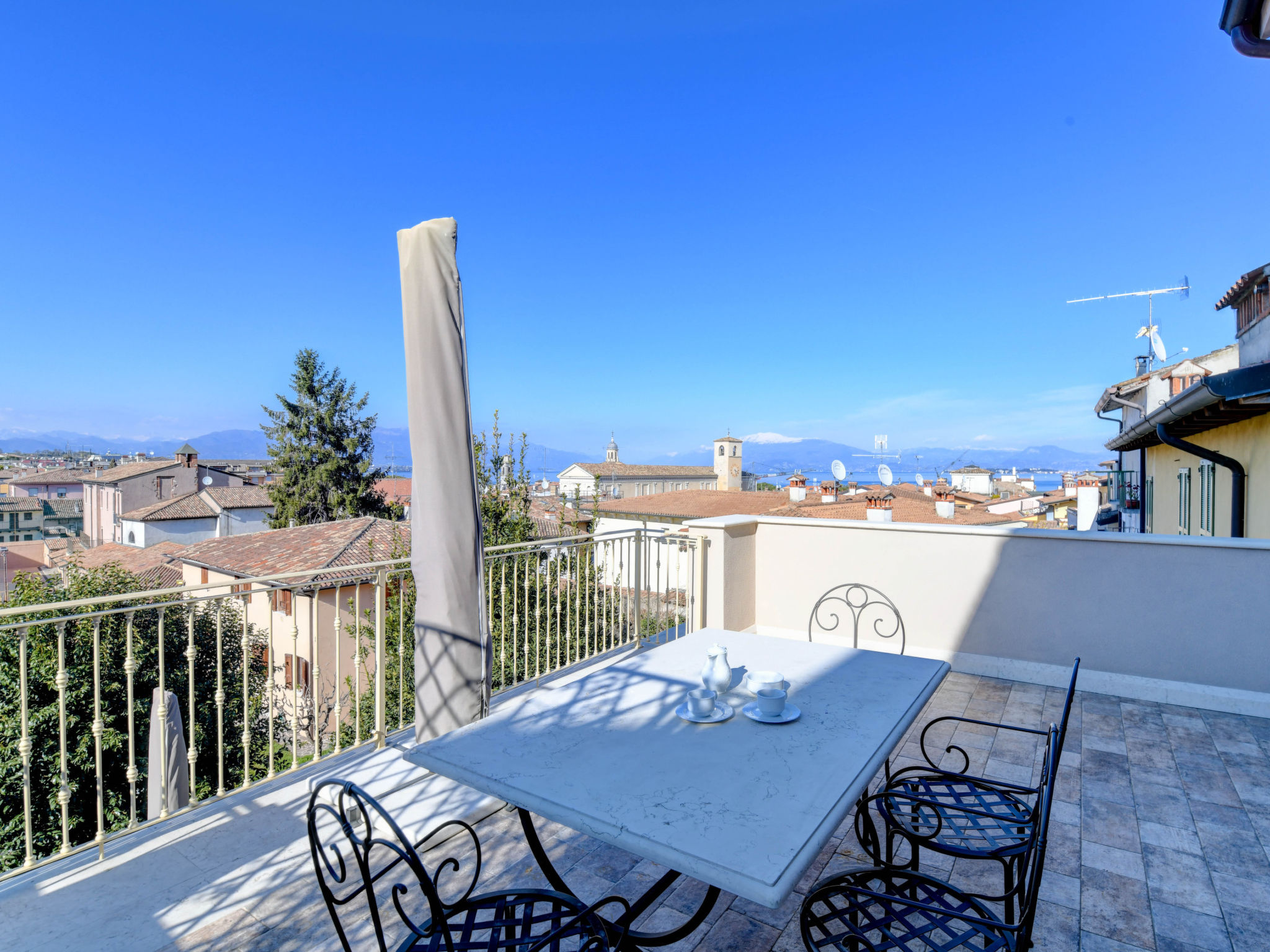  — Terrace (2 of 28)