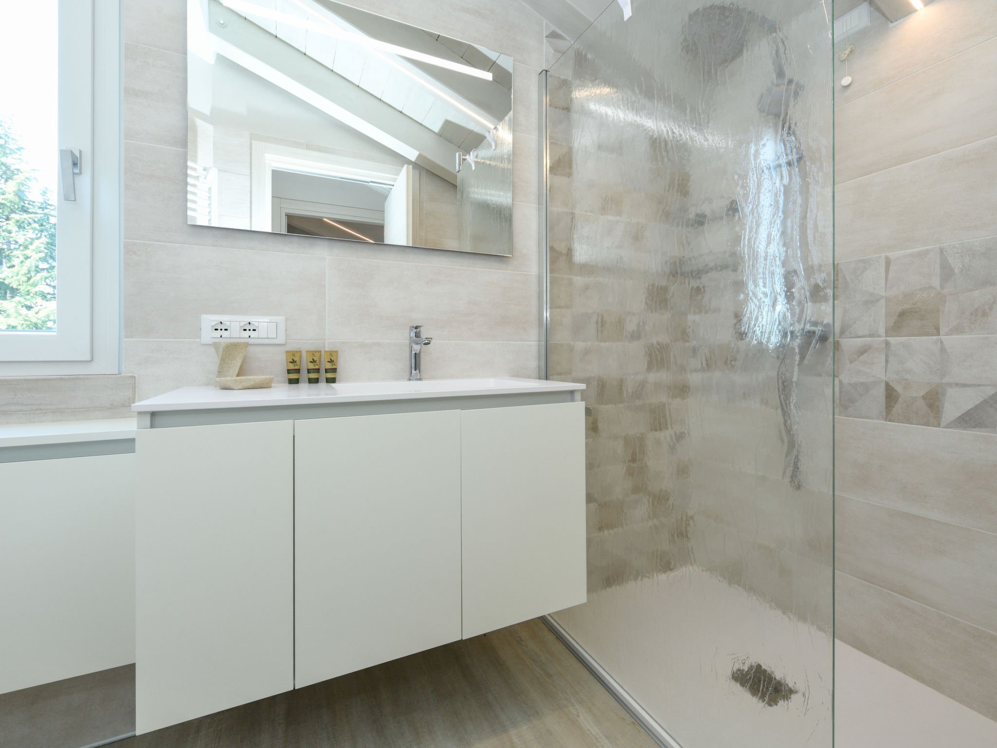 57 - Desenzanoloft : H2o Green Residence - Drinnen