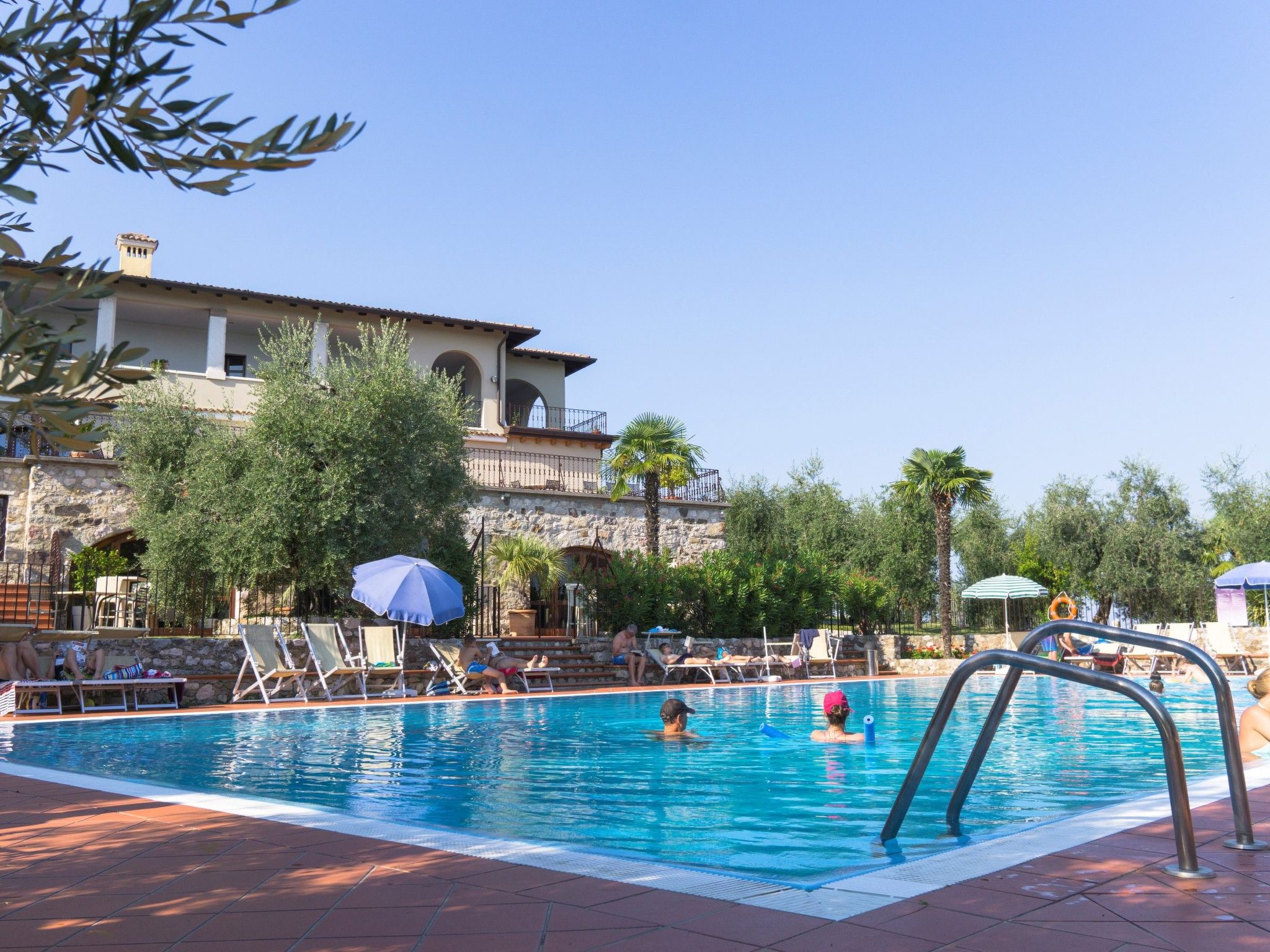 Helle Wohnung in den Hügeln des Gardasees-Draußen