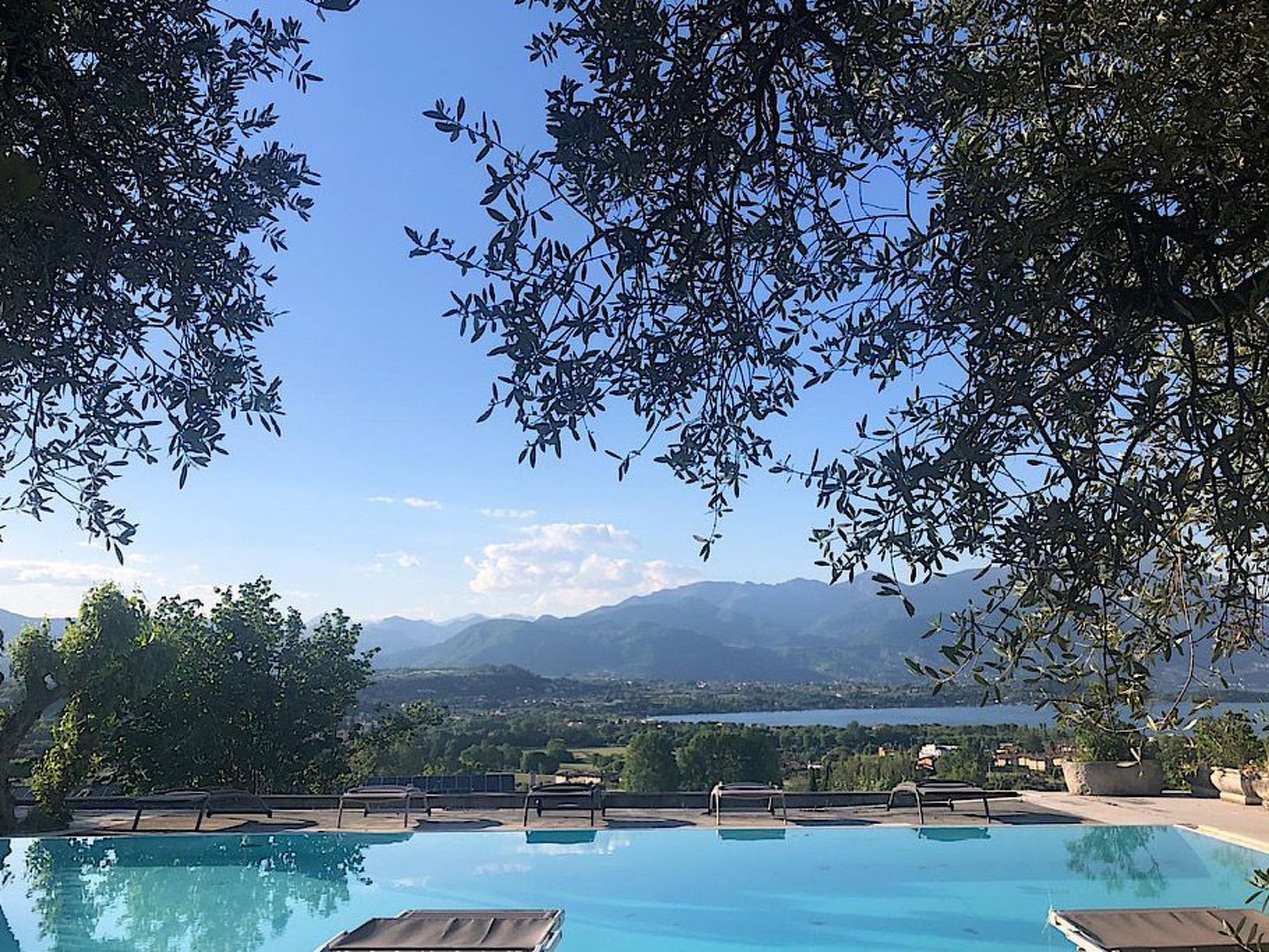 Vakantiehuis met omheinde tuin in Manerba (Italië) 1 hond is welkom