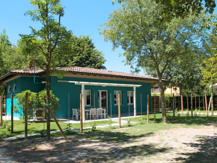 Vakantiehuis op 500m van het strand in Manerba met whirlpool in Manerba del Garda