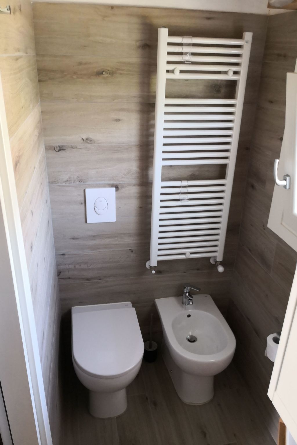 Freifläche mit direktem Zugang zum Strand-Drinnen