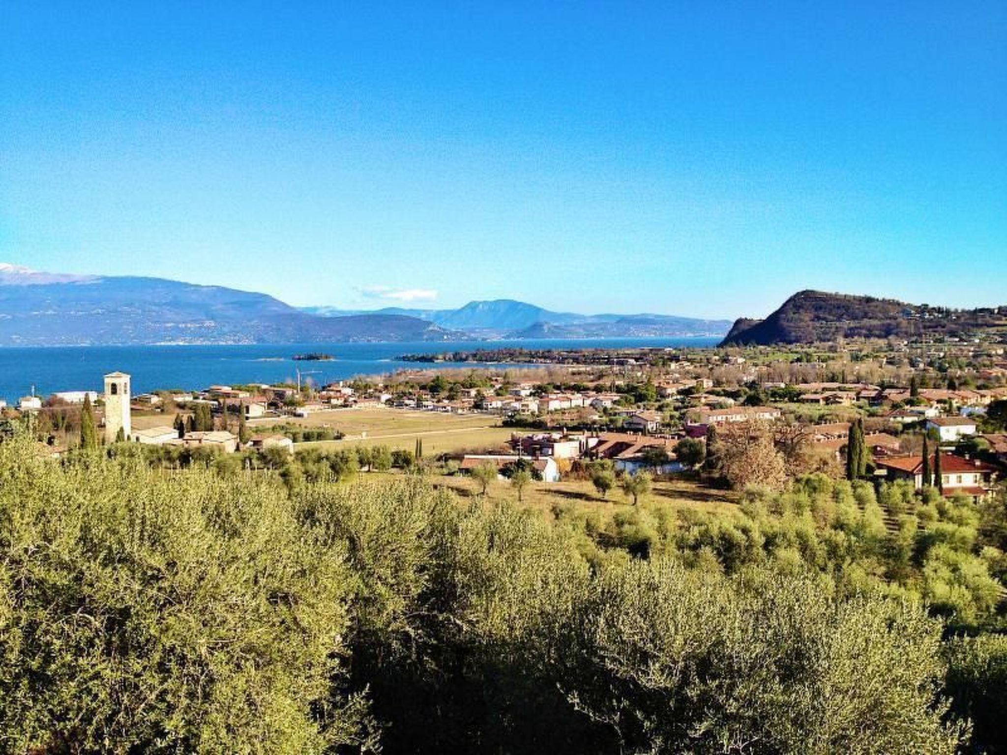 Angenehme Wohnung in Solarolo mit Parkplatz-Draußen