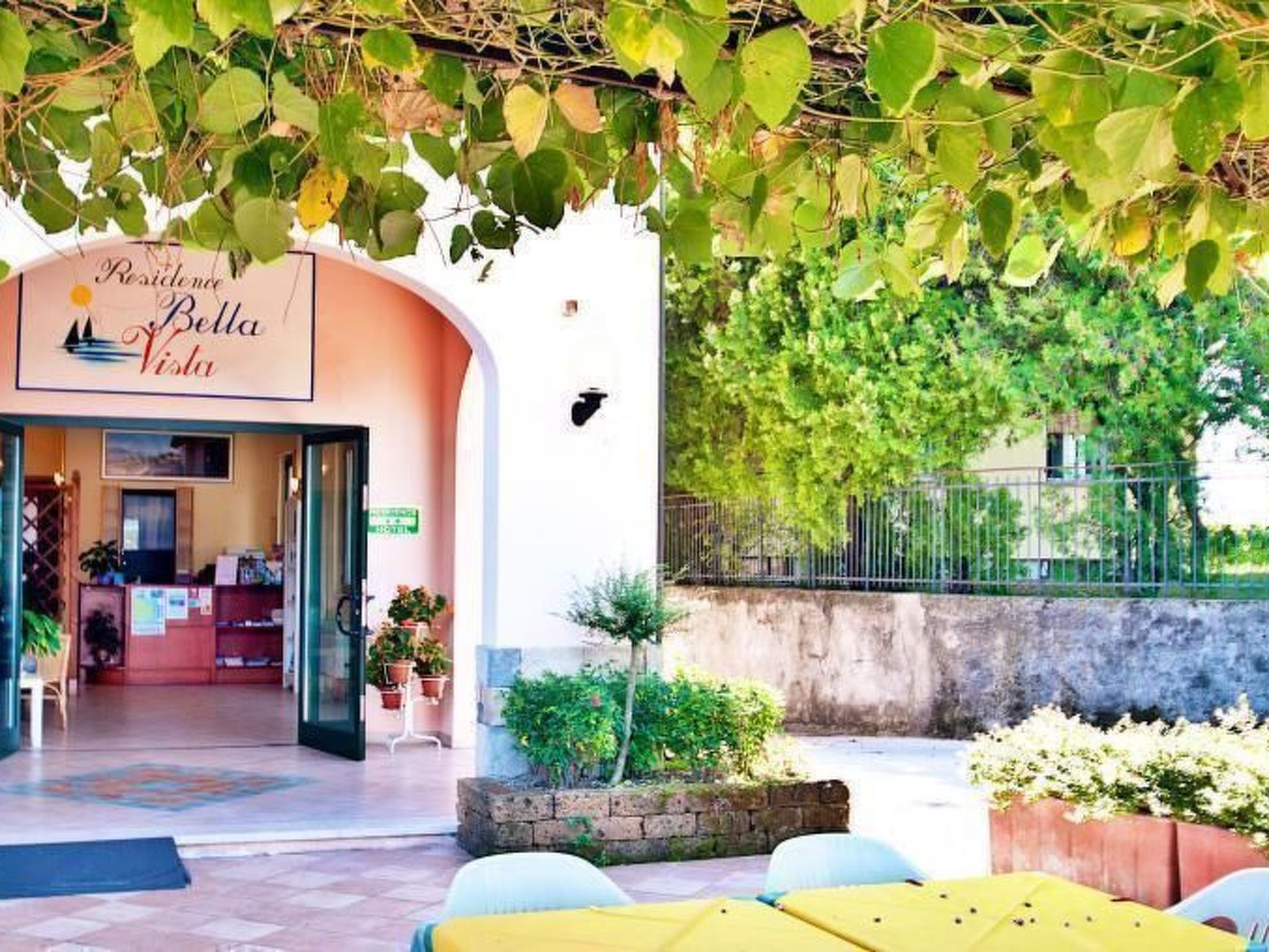 Wohnung in Solarolo mit privatem Parkplatz-Draußen