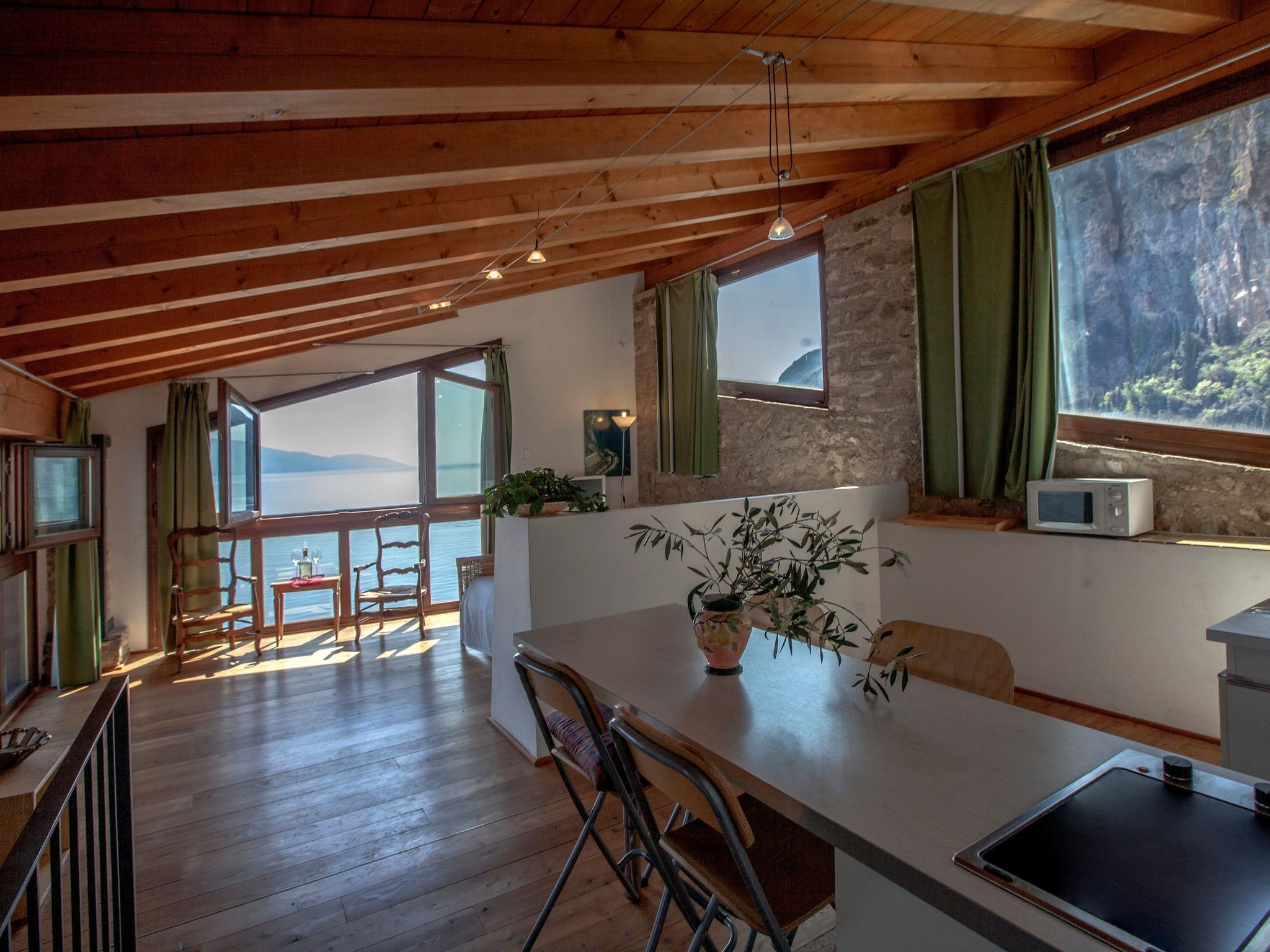 Photo of Clementina Romantisches Appartement mit Seeblick