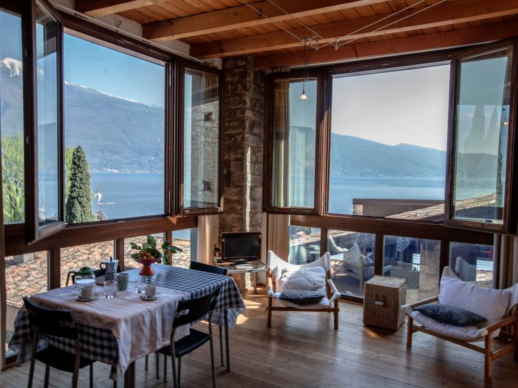 2-persoons appartement in Manerba direct aan het meer in Manerba del Garda