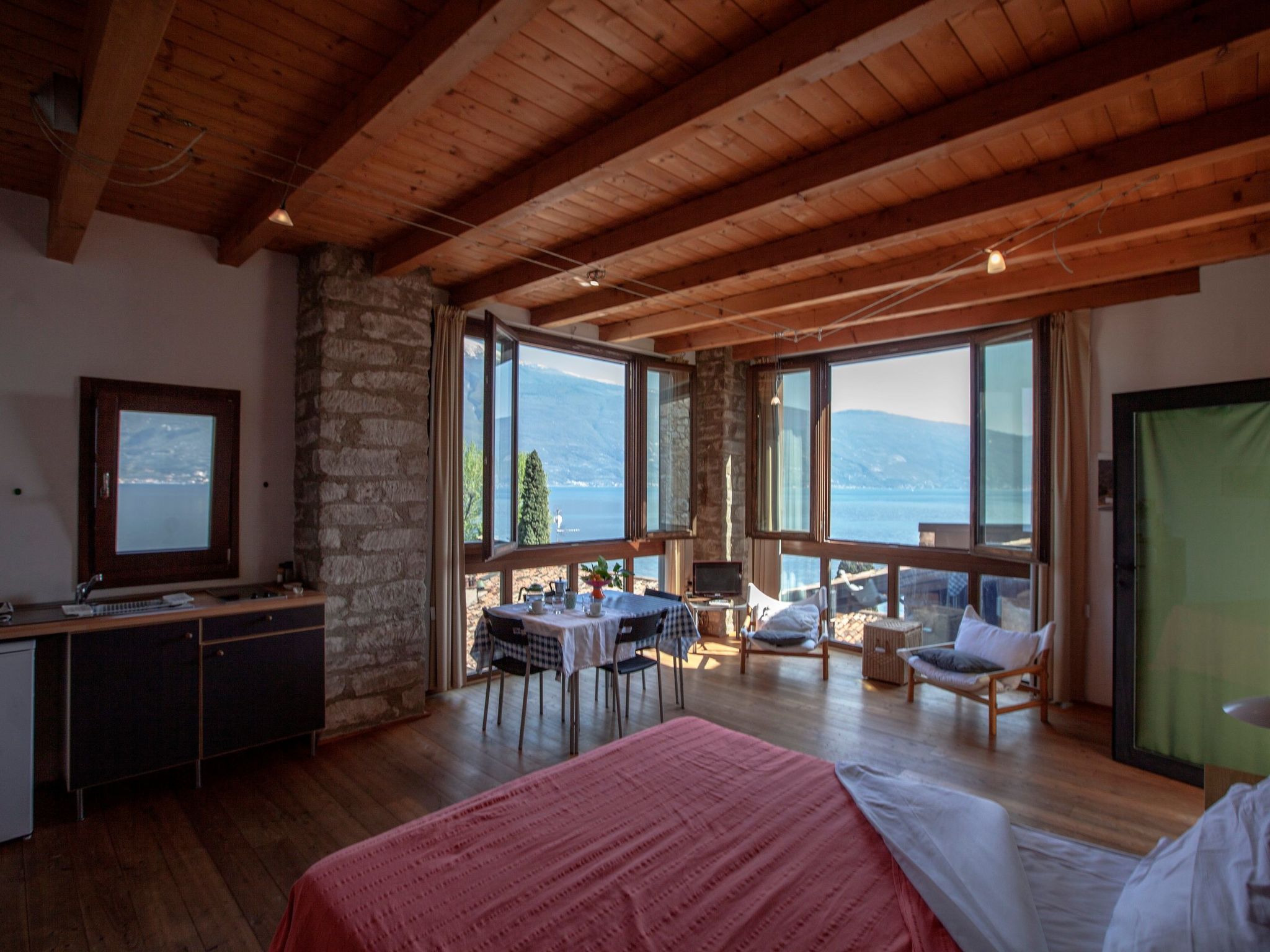 Photo of Kumquat Studio mit Garten- und Seeblick