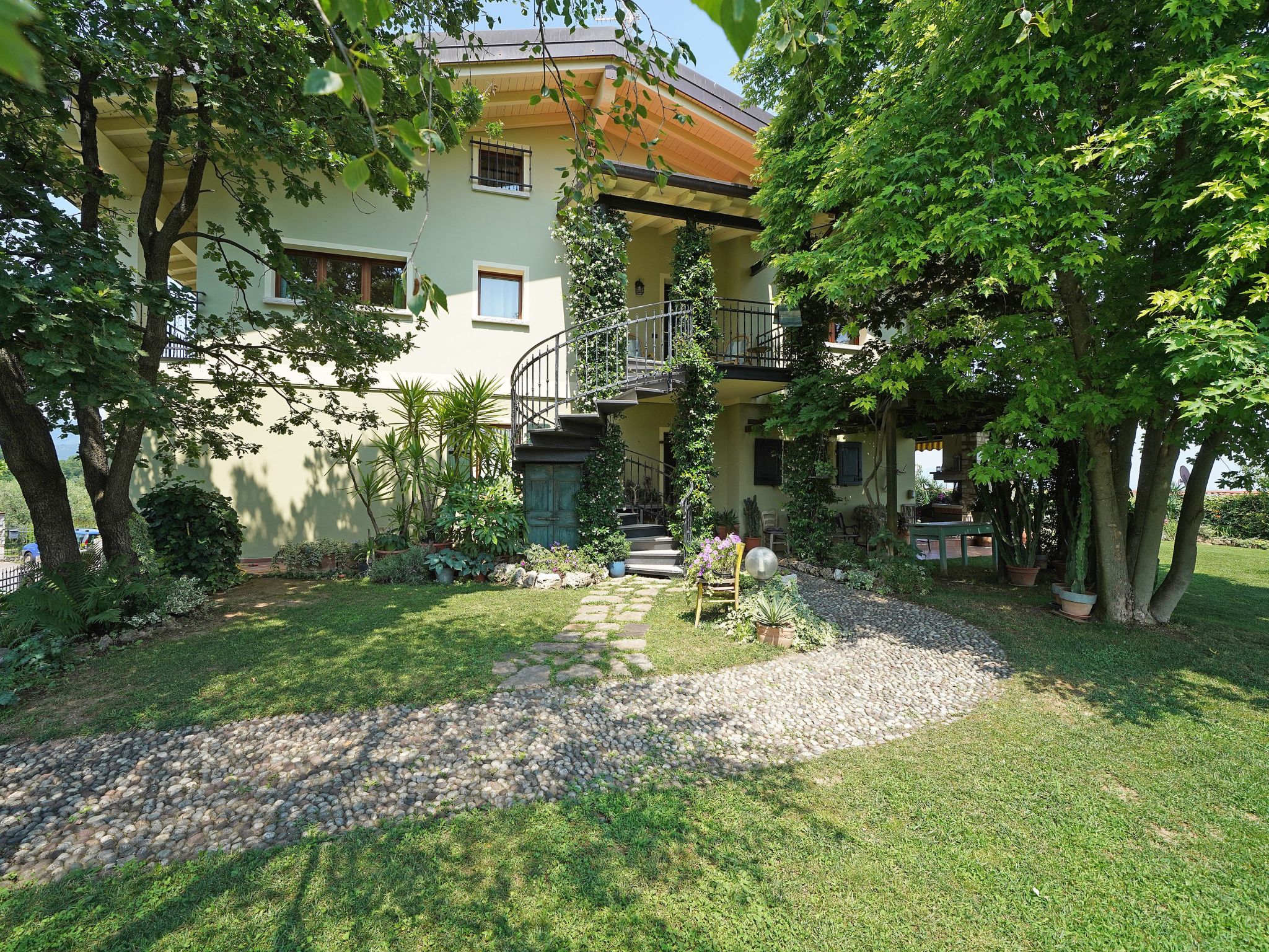 Wohnung mit Blick auf den Gardasee-Binnen