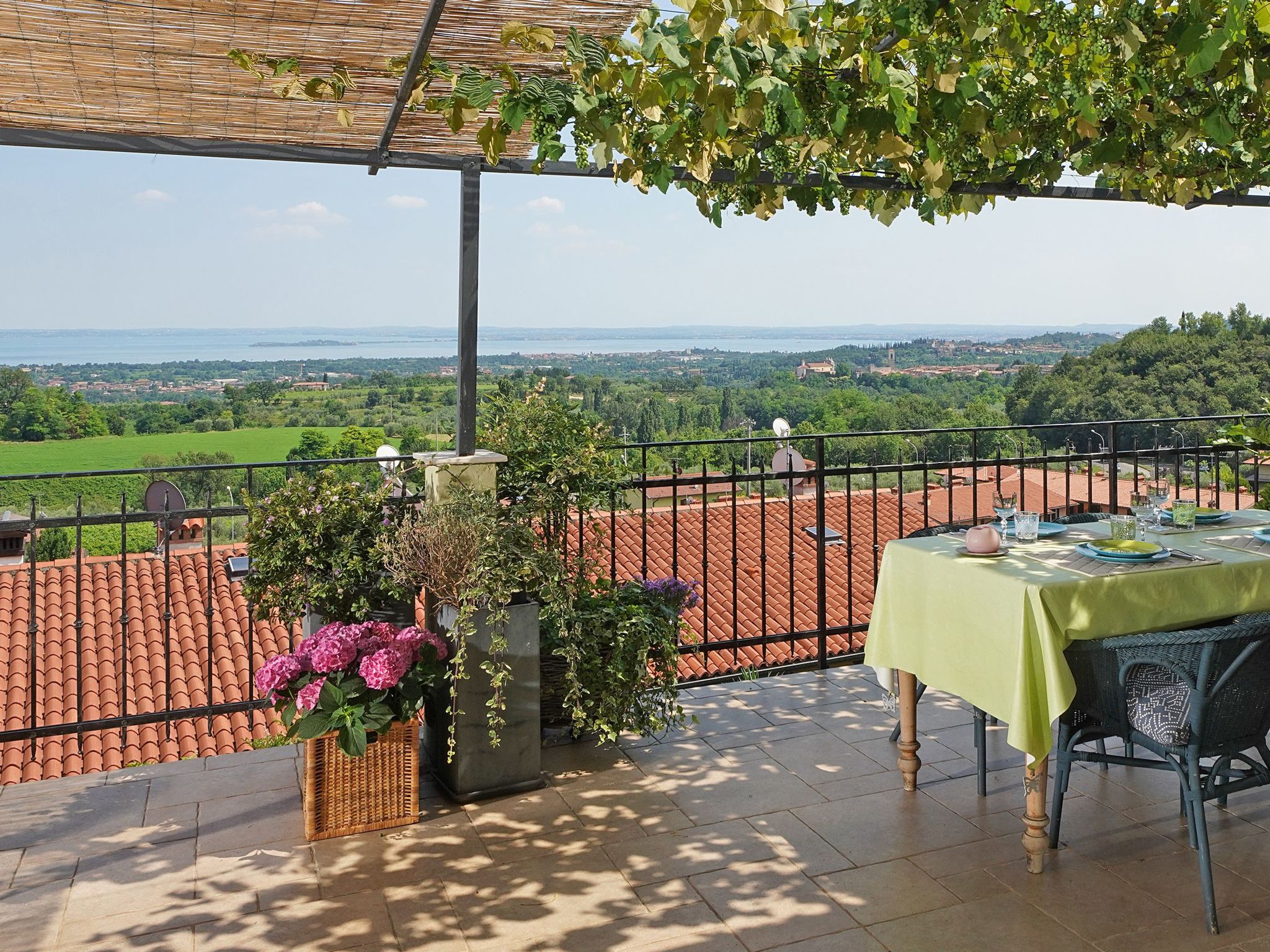 Wohnung mit Blick auf den Gardasee-Binnen