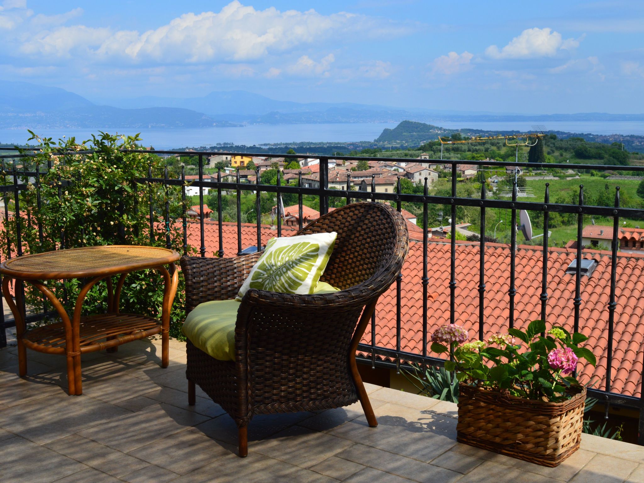 Wohnung mit Blick auf den Gardasee-Binnen