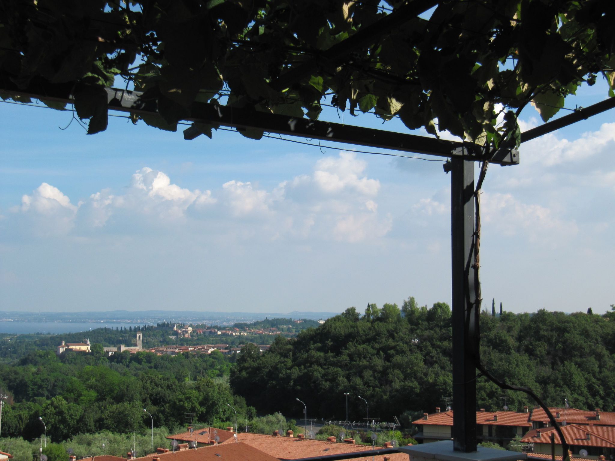 Wohnung mit Blick auf den Gardasee-Binnen