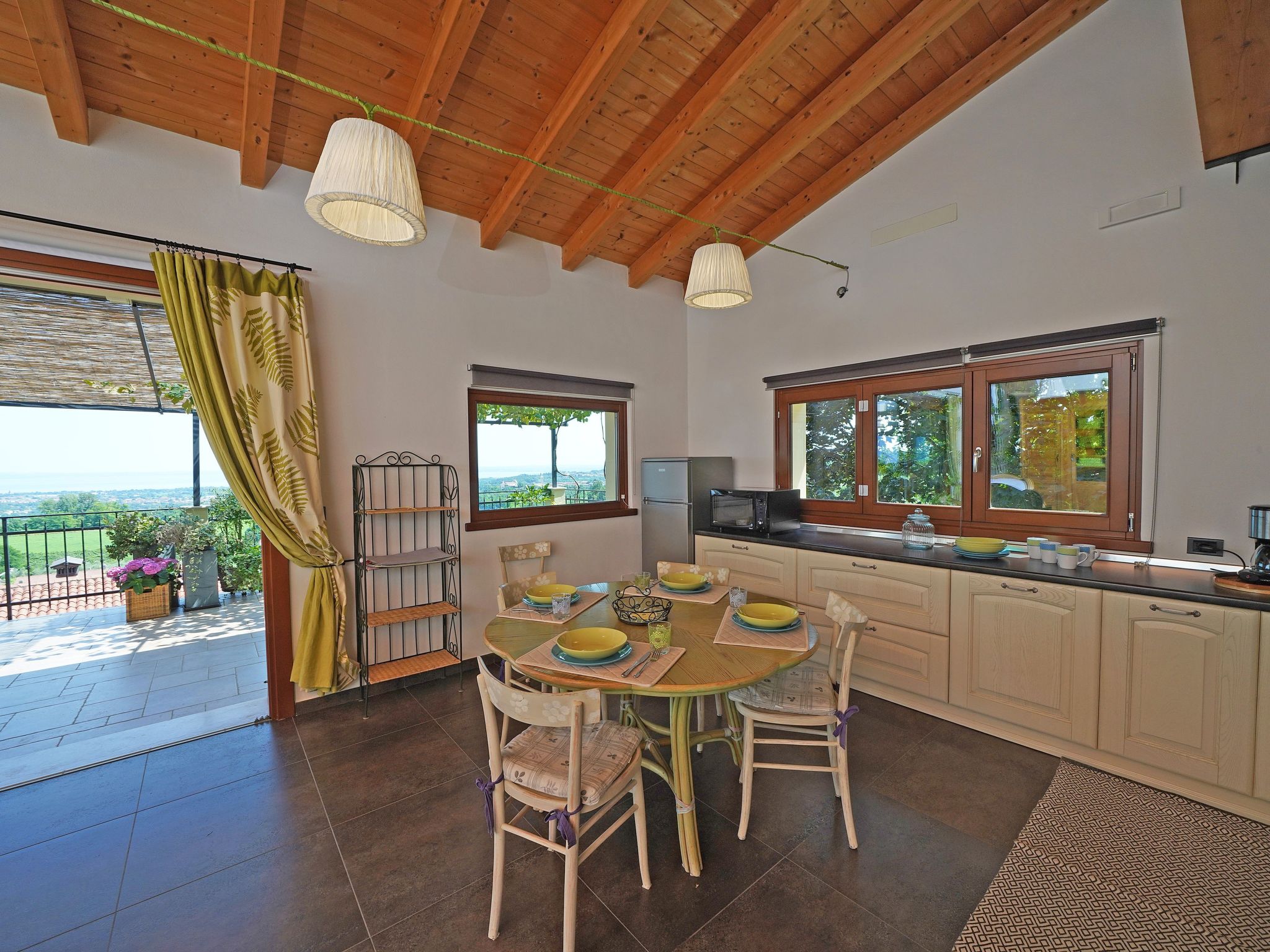 Wohnung mit Blick auf den Gardasee-Binnen