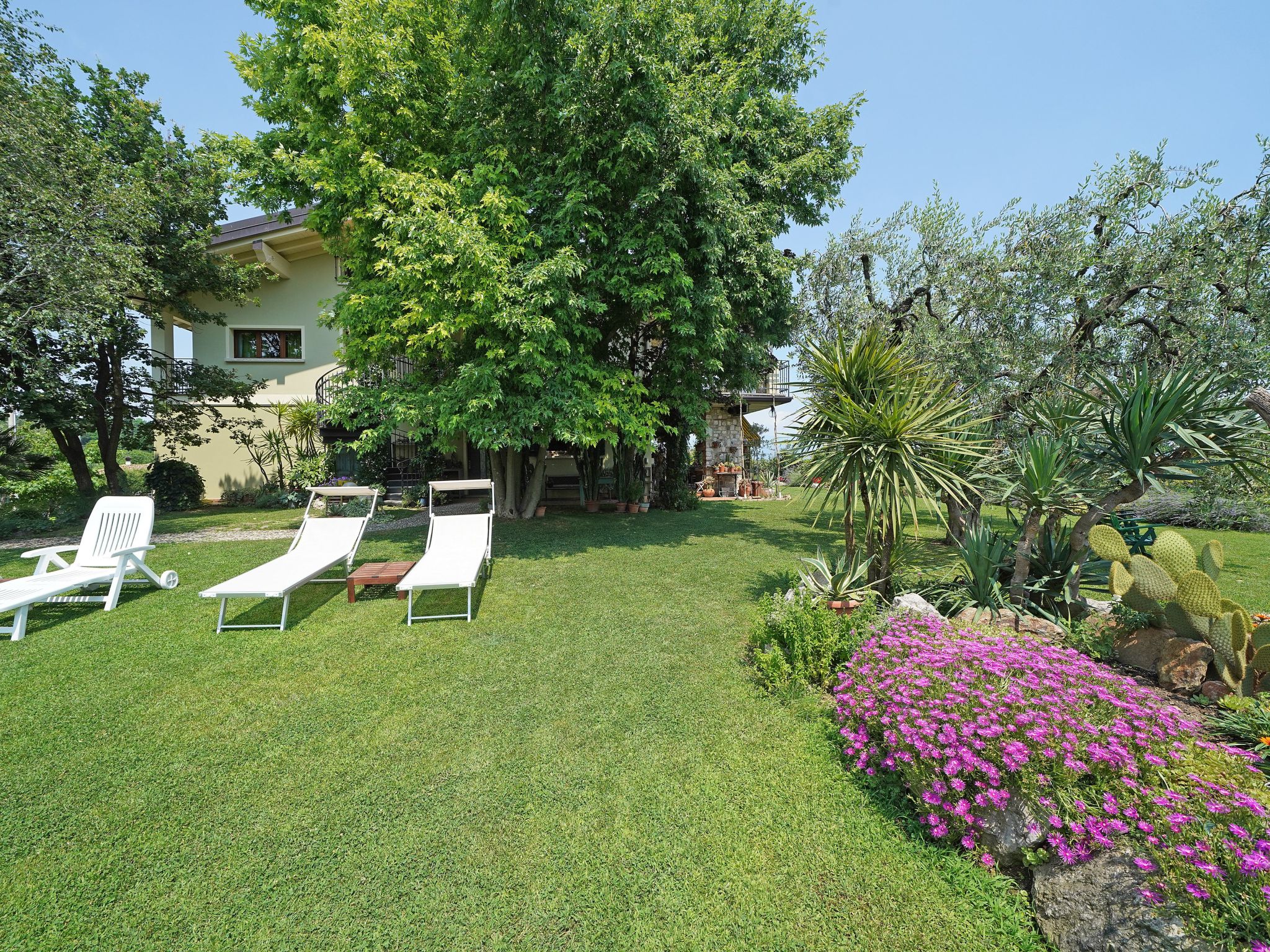 Wohnung mit Blick auf den Gardasee-Binnen