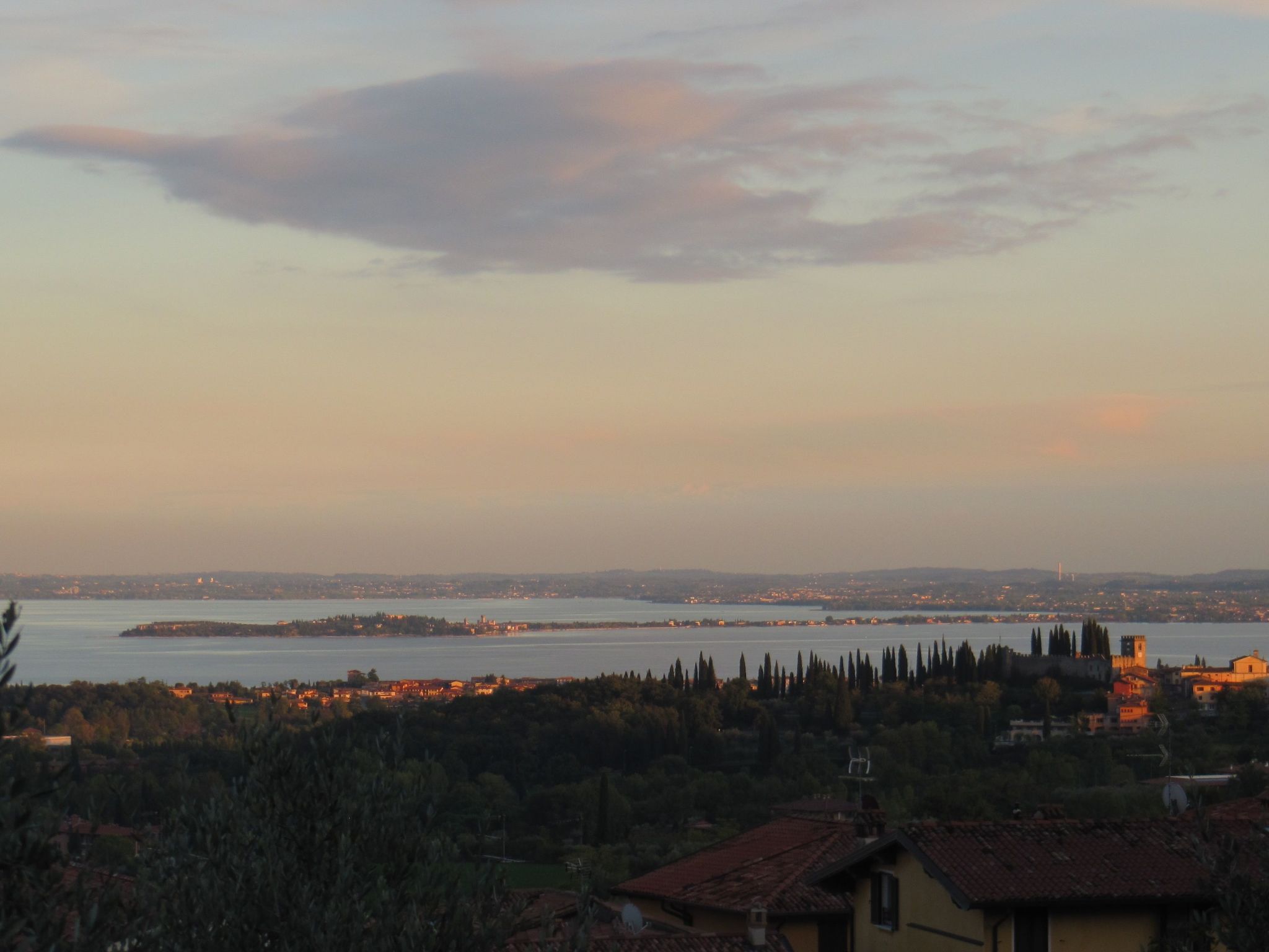 Wohnung mit Blick auf den Gardasee-Binnen