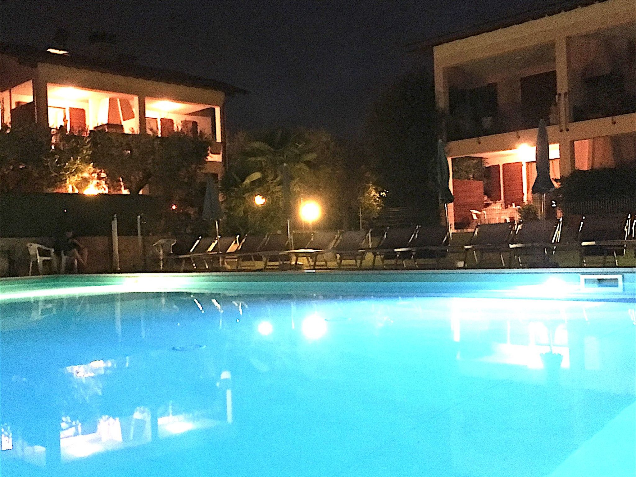 Inmitten von Blumen N.2-Dehors