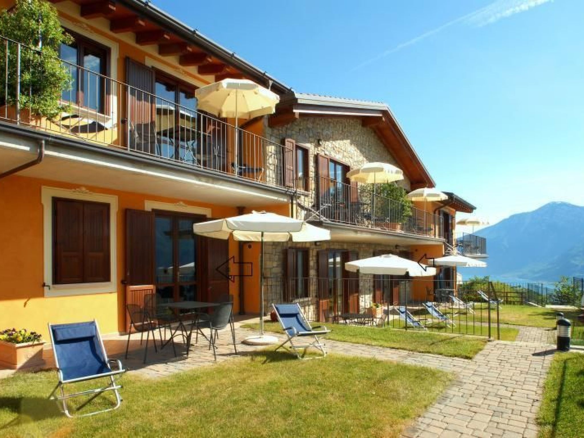 Photo of Drei-Zimmer-Wohnung mit Garten